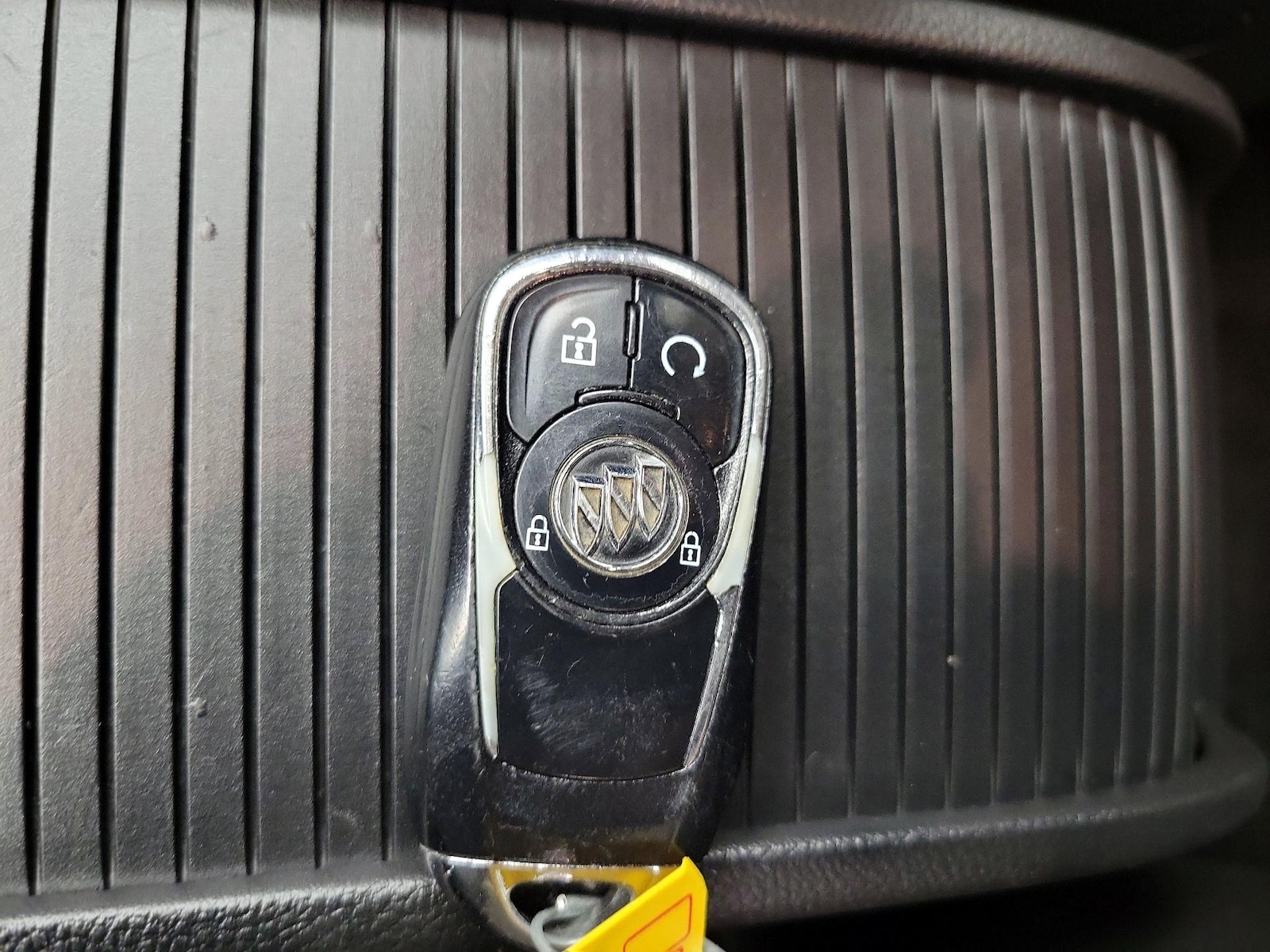 2018 Buick Encore Essence - Photo 25