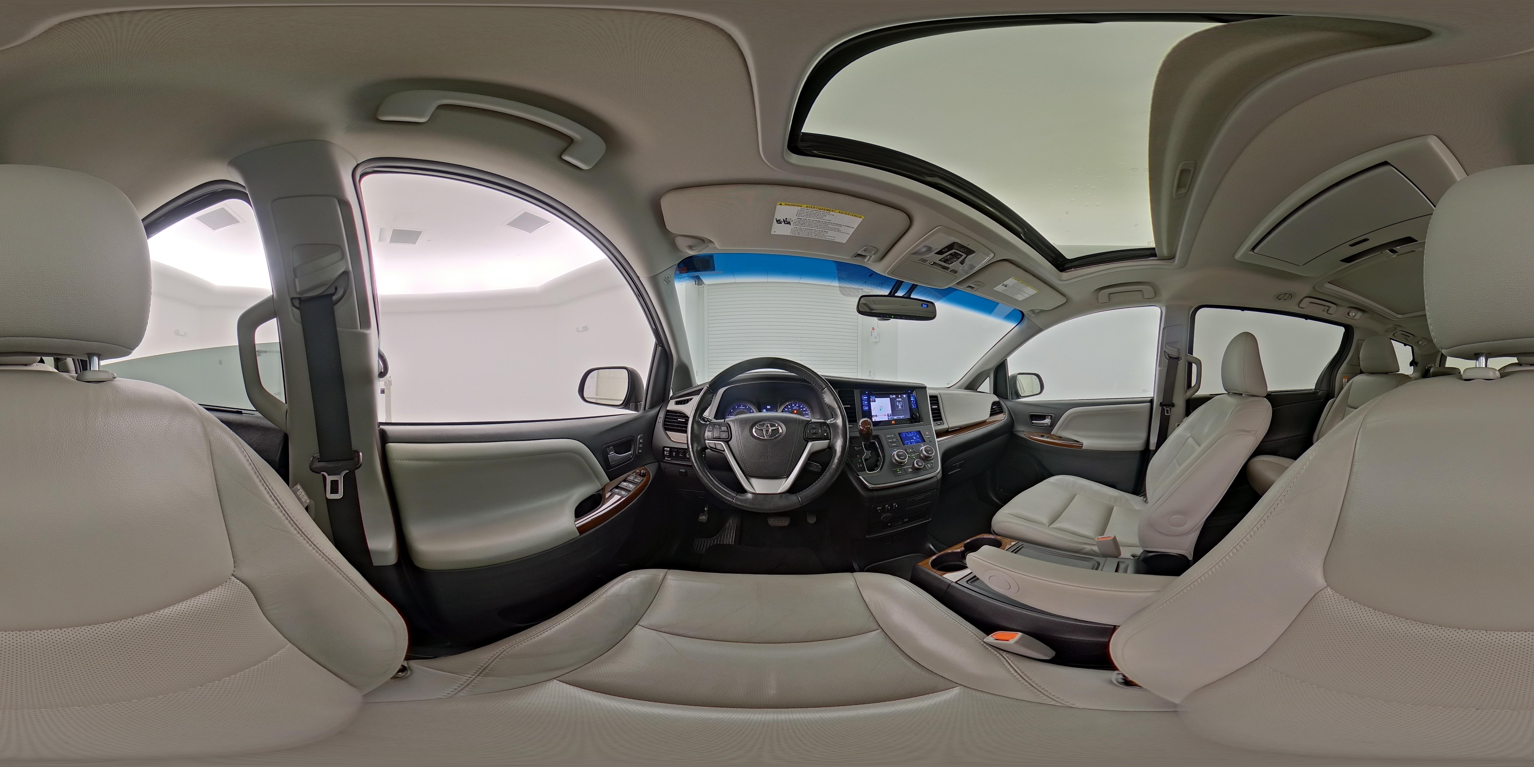 2017 Toyota Sienna Limited - Photo 31