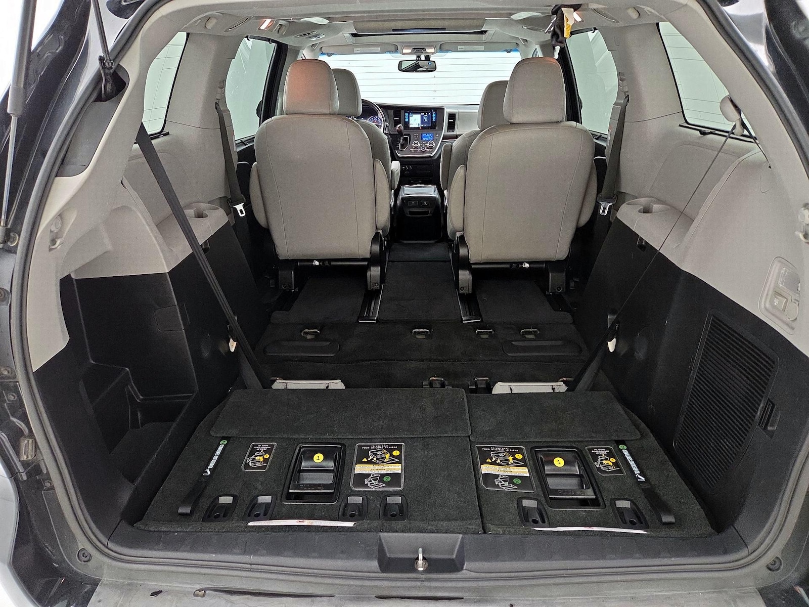 2017 Toyota Sienna Limited - Photo 25