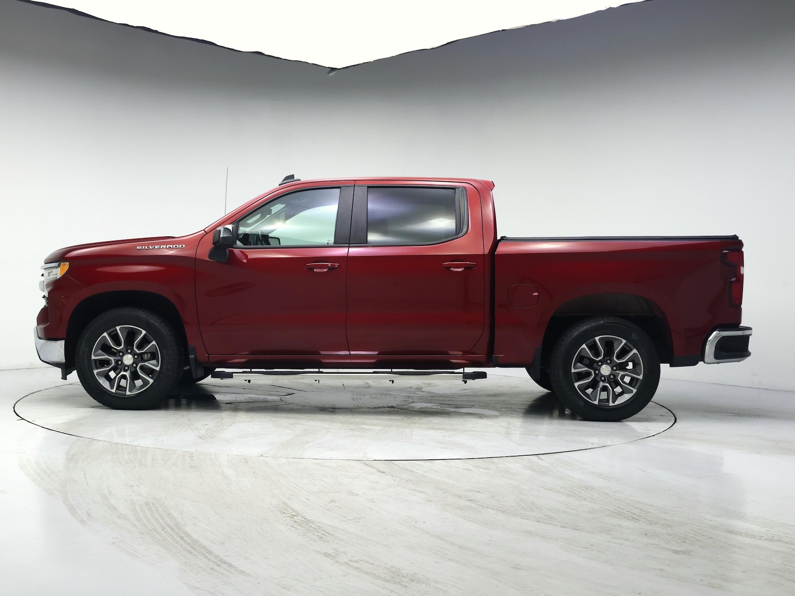2022 Chevrolet Silverado 1500 LT - Photo 4