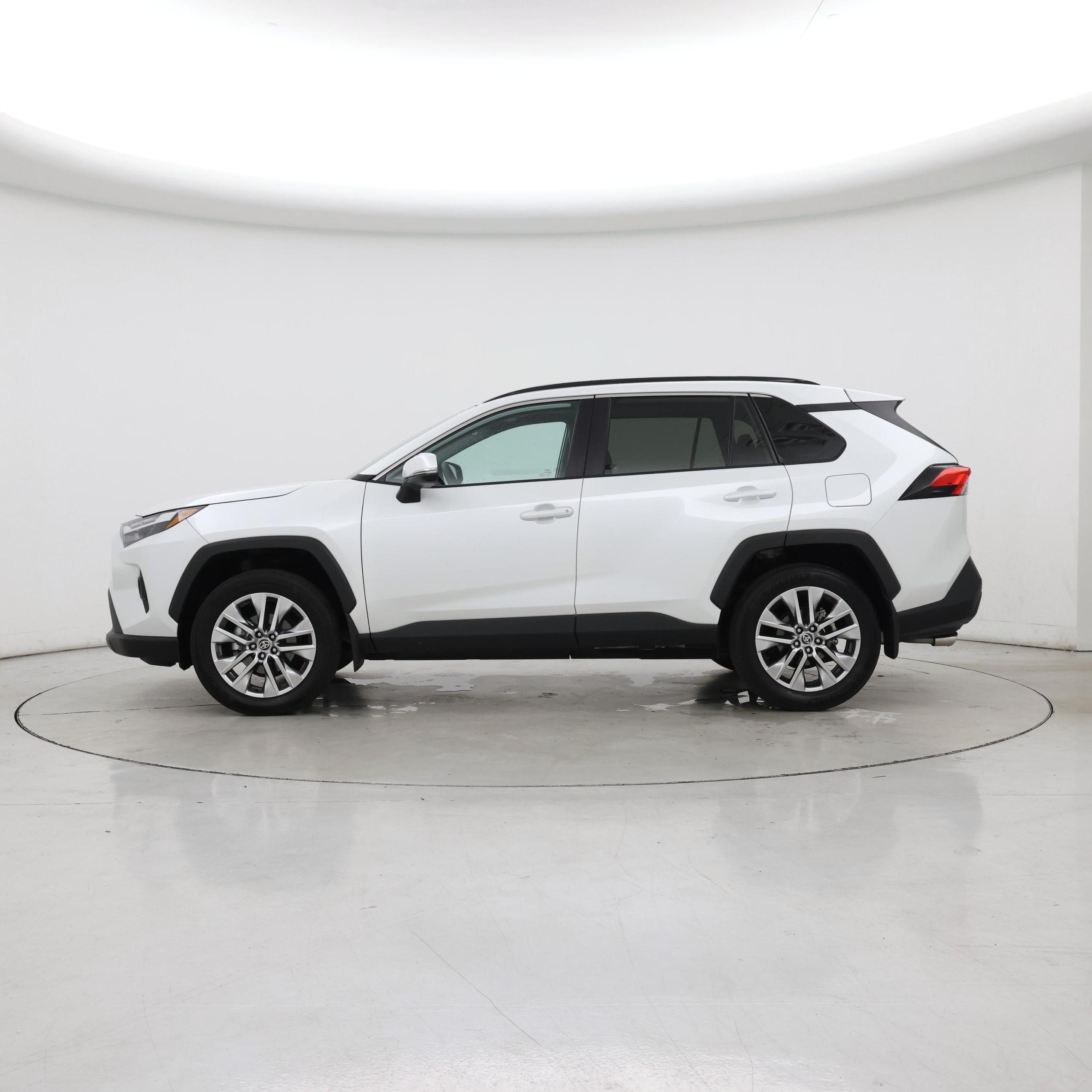 Thumbnail: 2024 Toyota RAV4 - 3