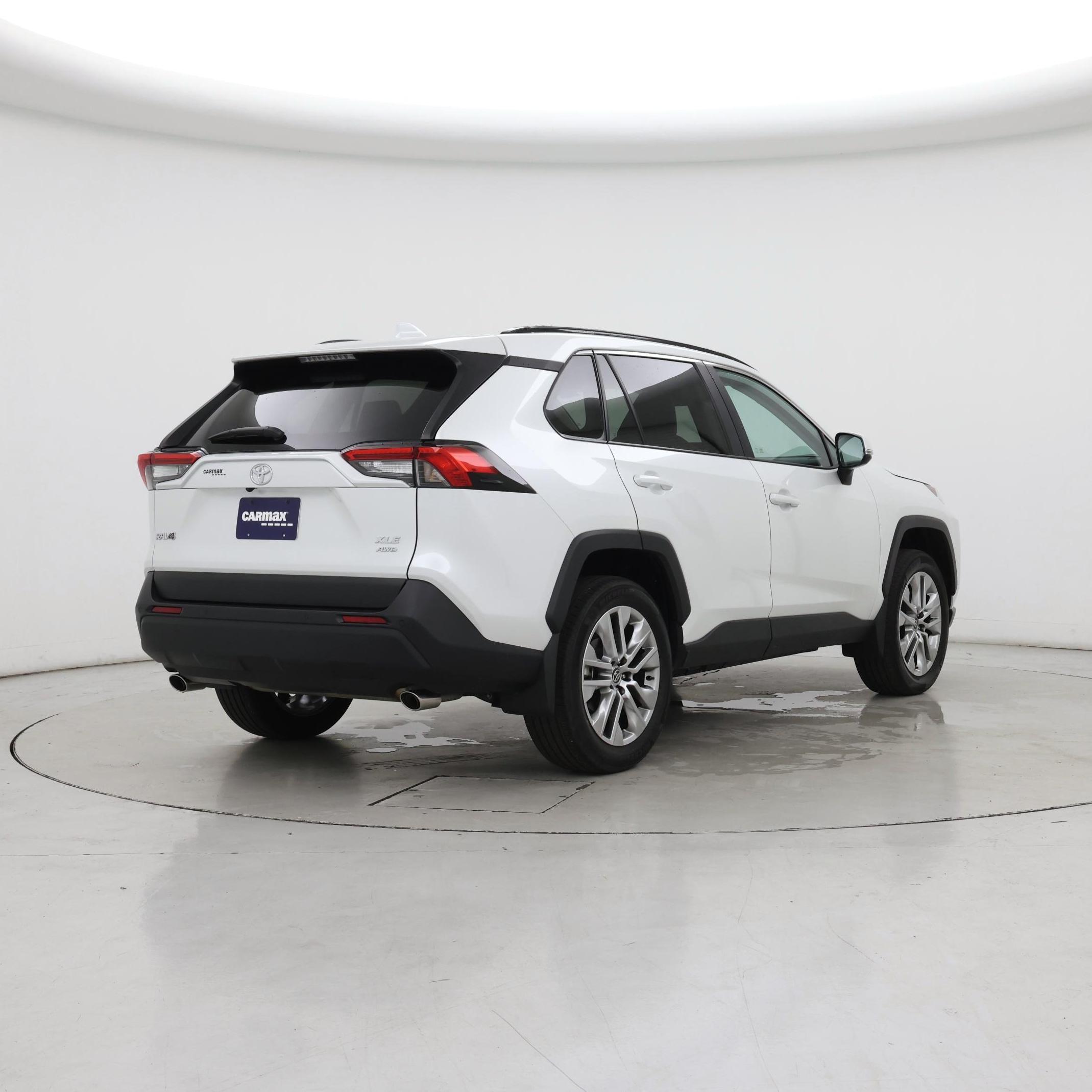 Thumbnail: 2024 Toyota RAV4 - 8