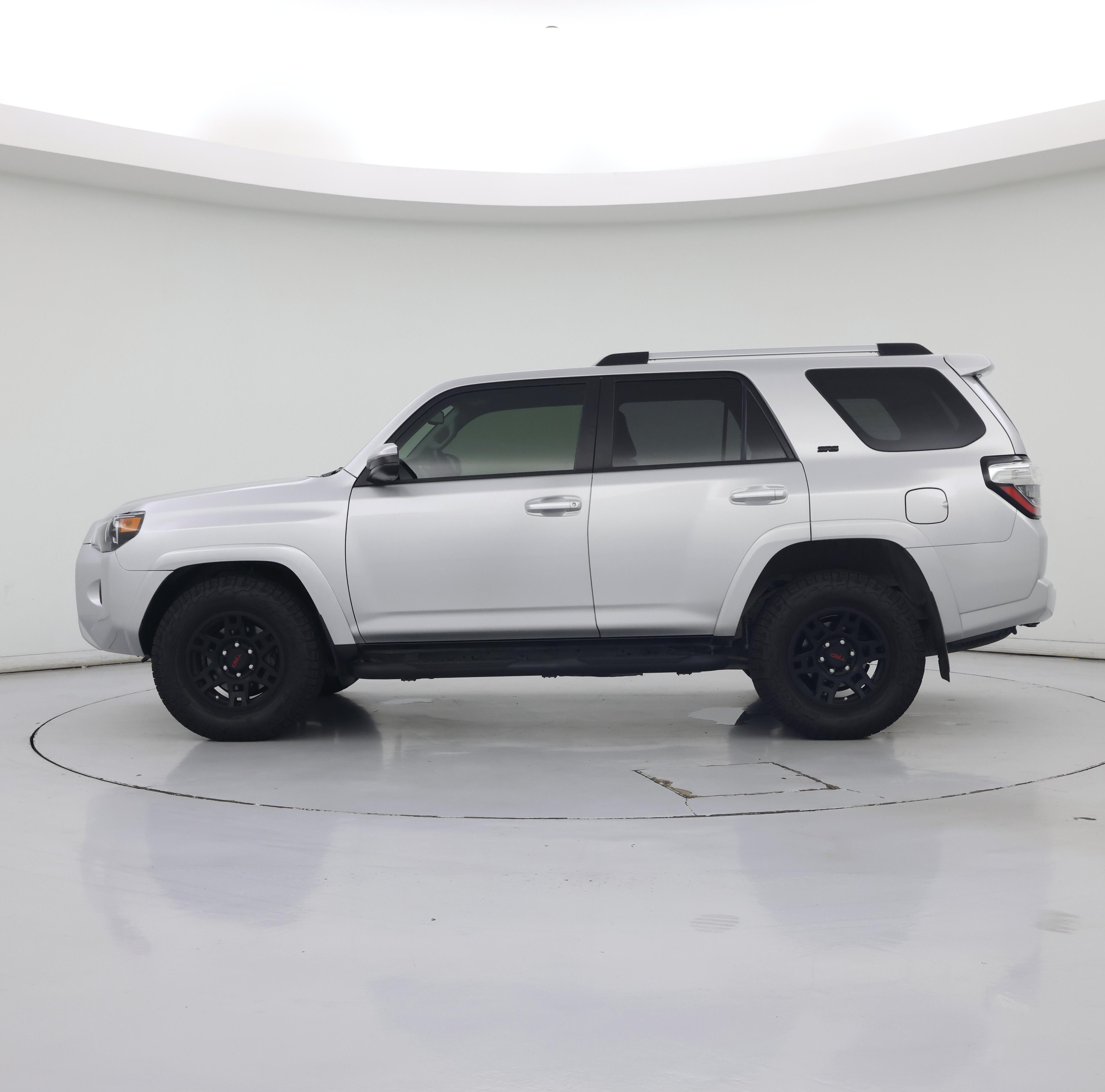 Thumbnail: 2021 Toyota 4Runner - 3