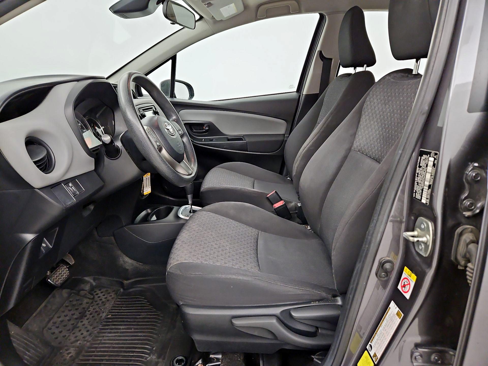 Thumbnail: 2017 Toyota Yaris - 11