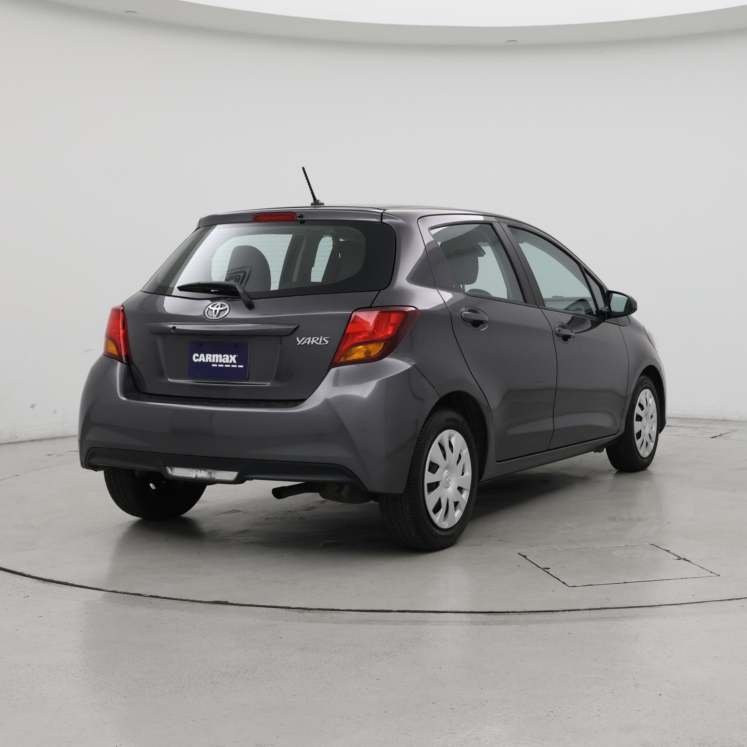 Thumbnail: 2017 Toyota Yaris - 8