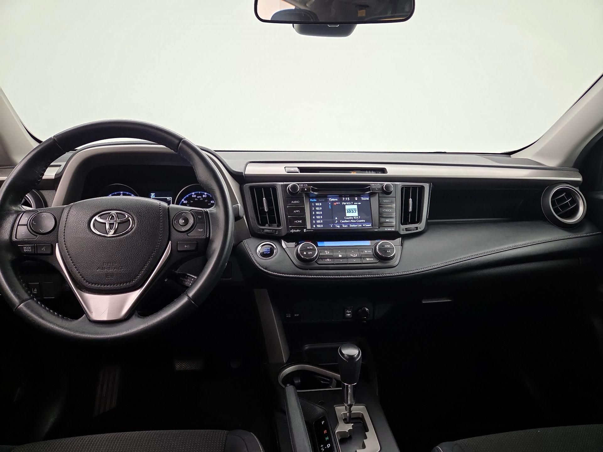 Thumbnail: 2018 Toyota RAV4 - 9