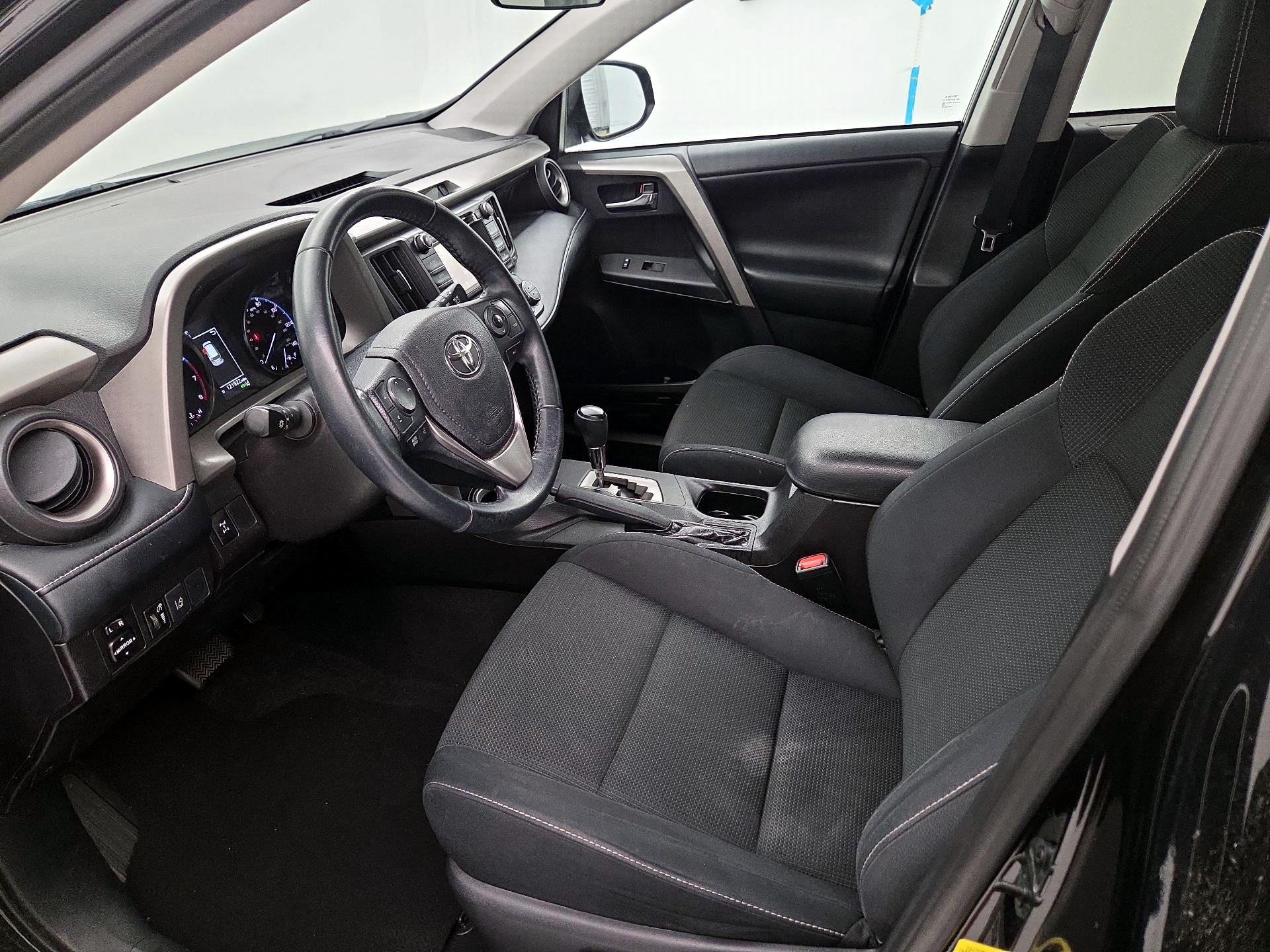 Thumbnail: 2018 Toyota RAV4 - 11