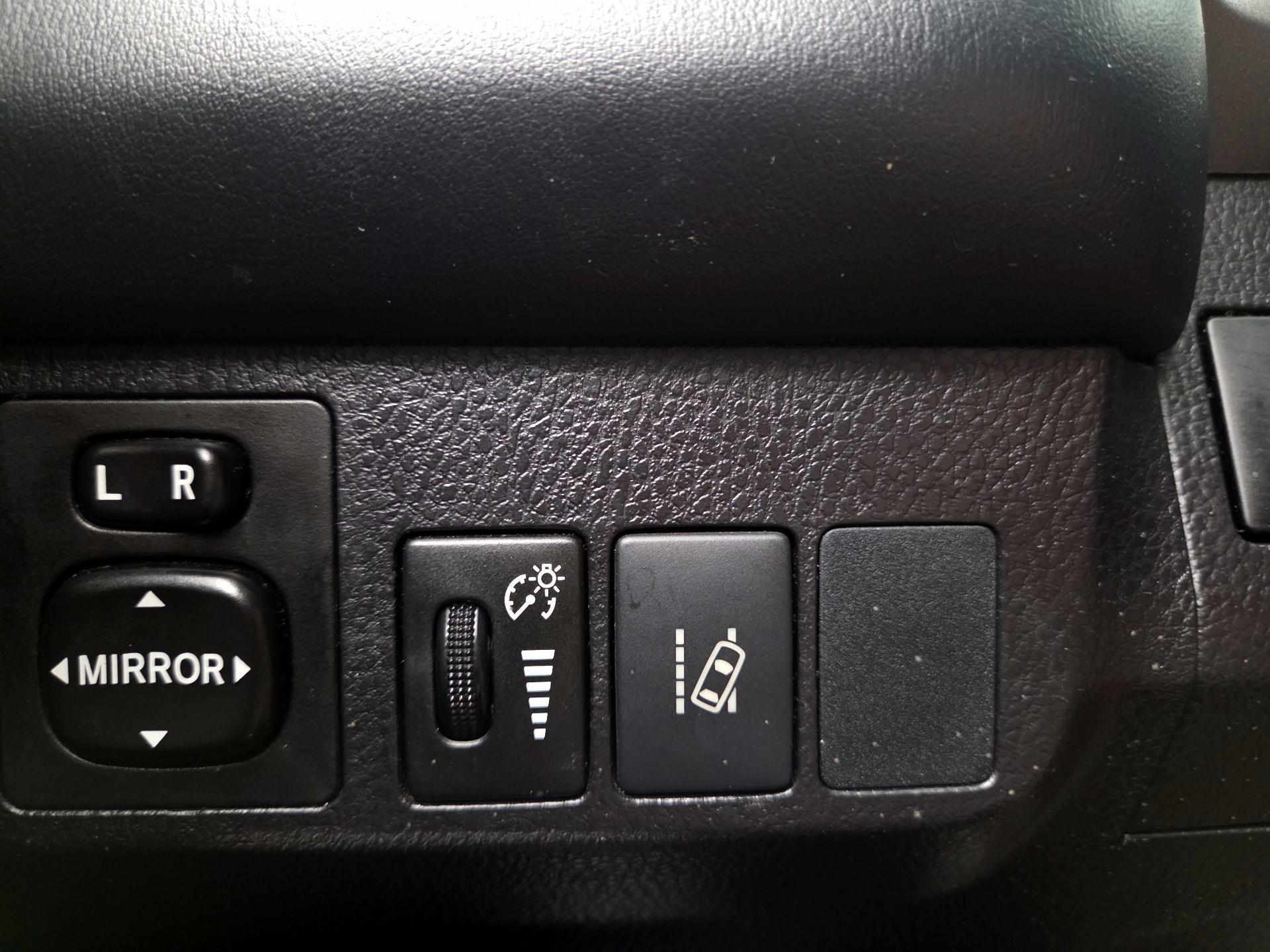 Thumbnail: 2018 Toyota RAV4 - 13