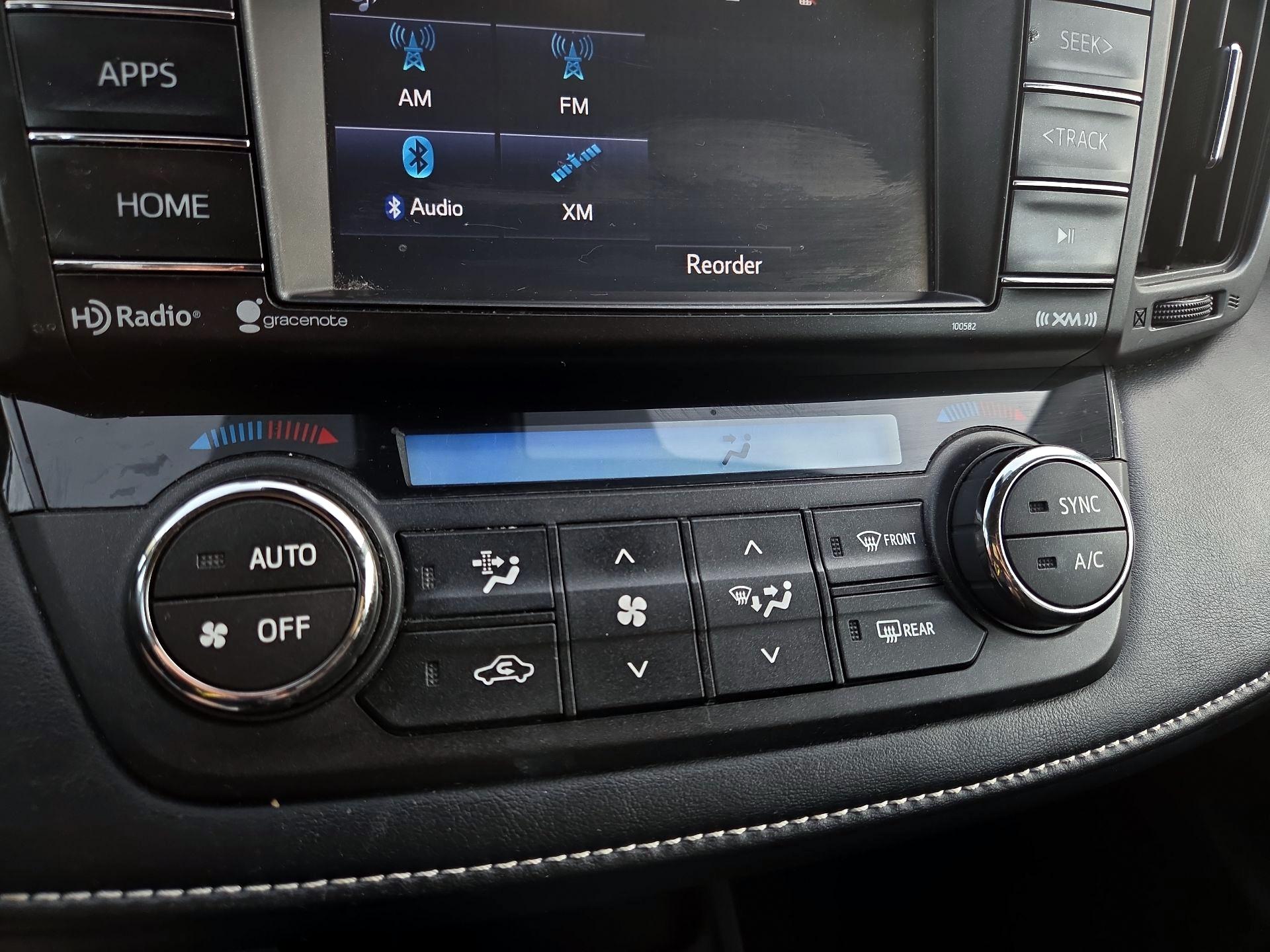 Thumbnail: 2018 Toyota RAV4 - 16