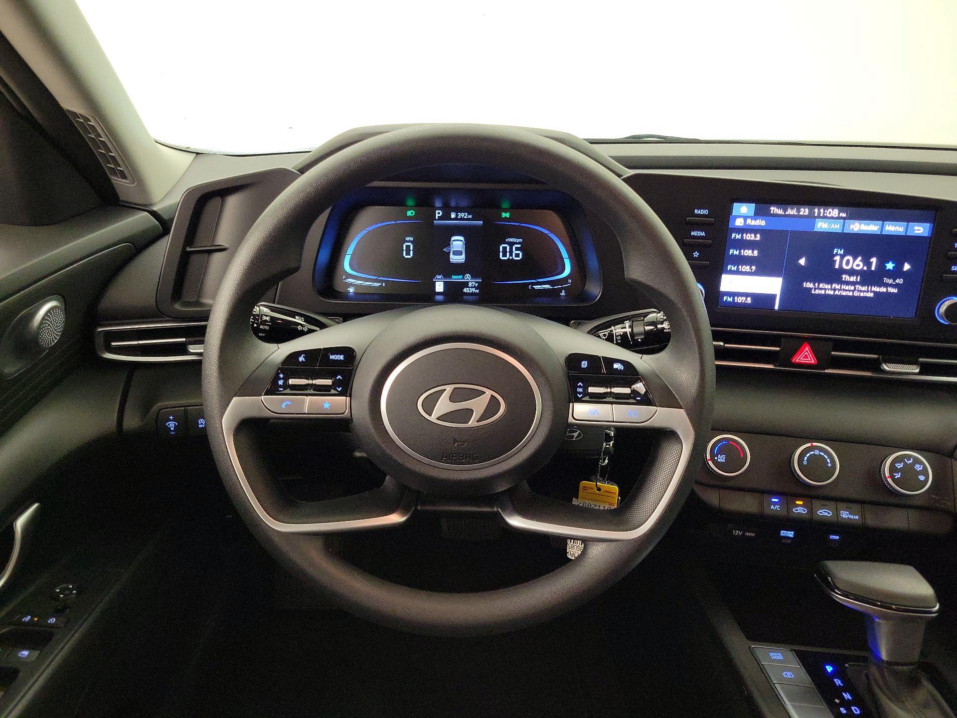 Thumbnail: 2025 Hyundai Elantra - 10