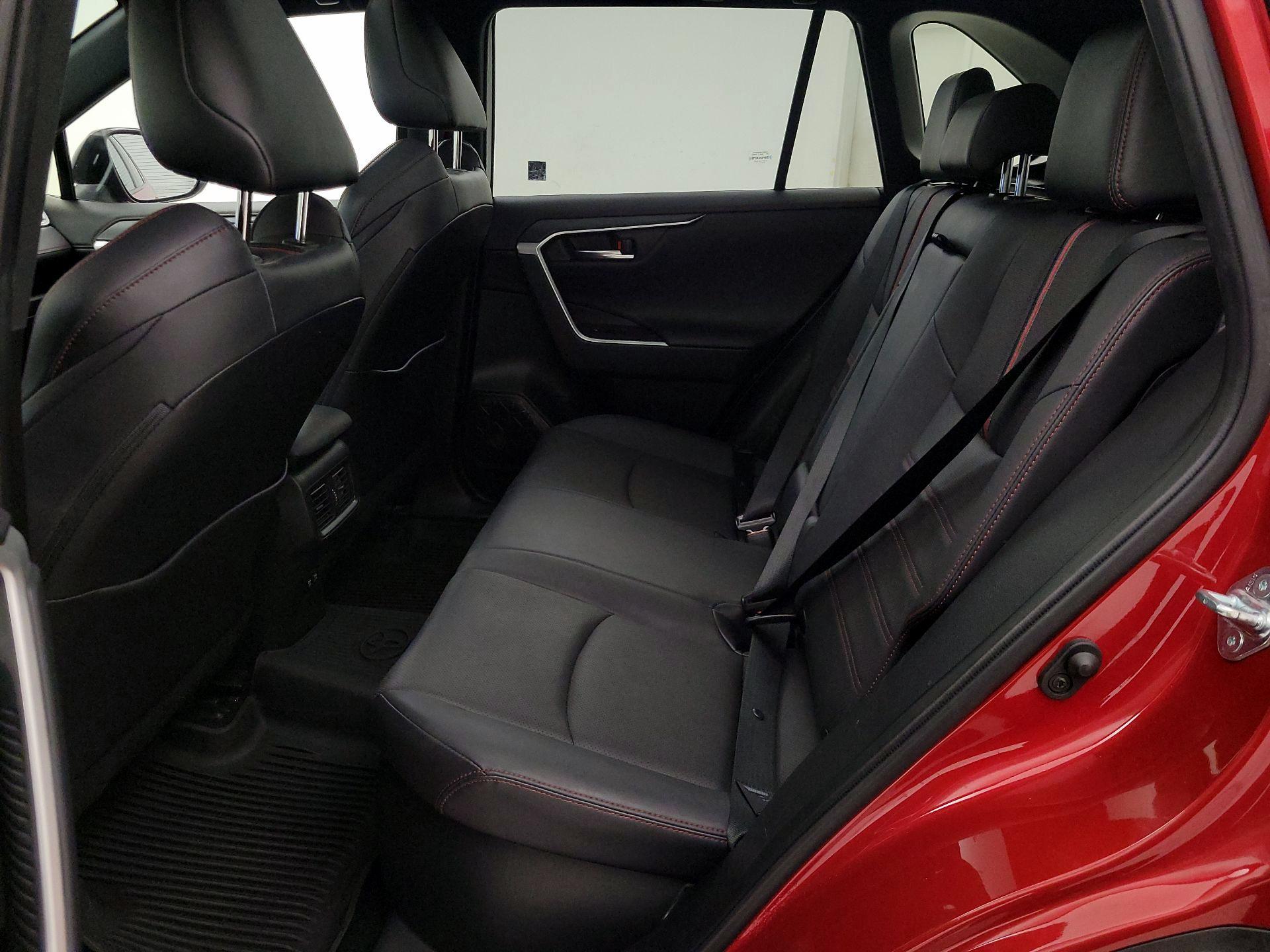 Thumbnail: 2021 Toyota RAV4 - 20