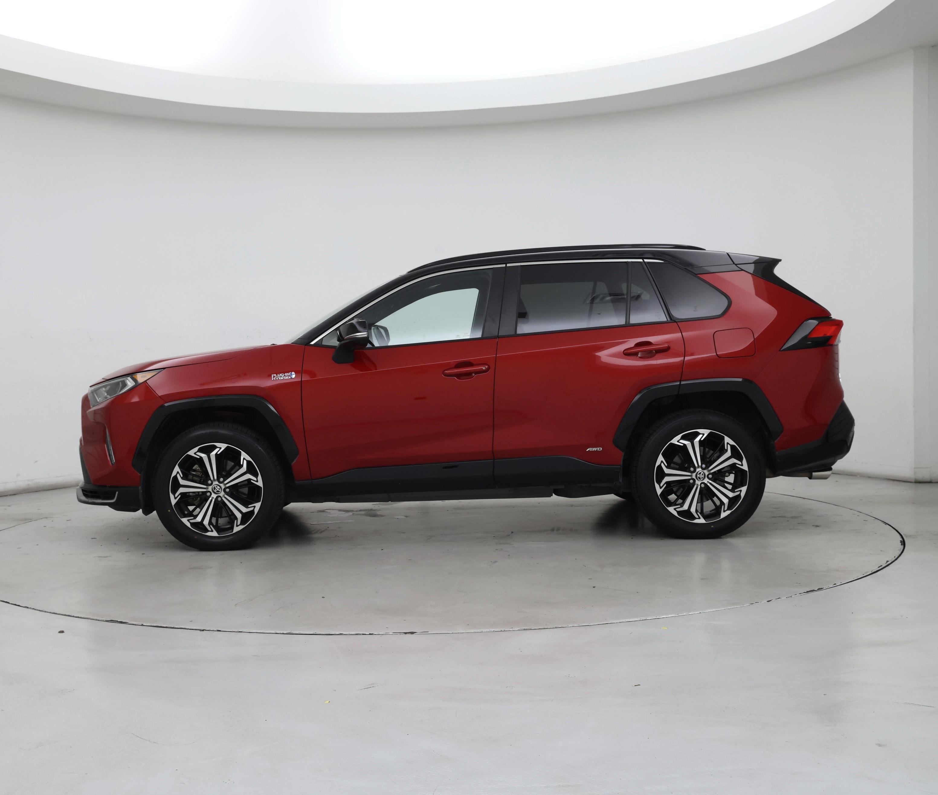 Thumbnail: 2021 Toyota RAV4 - 3
