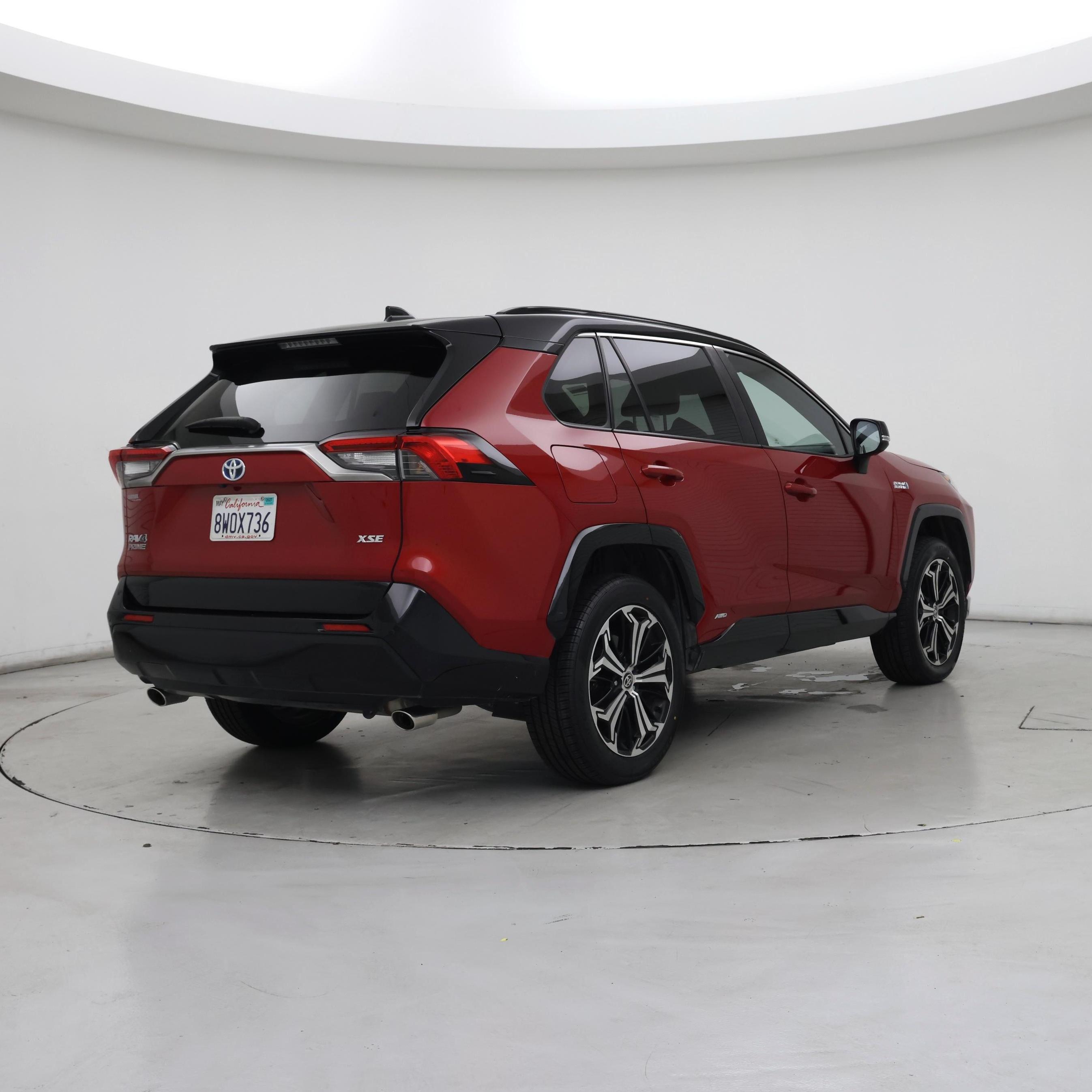 Thumbnail: 2021 Toyota RAV4 - 8