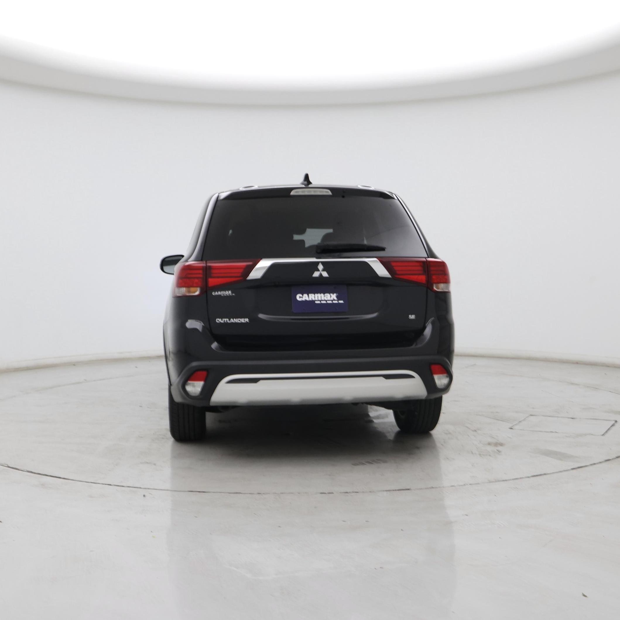 Thumbnail: 2020 Mitsubishi Outlander - 6