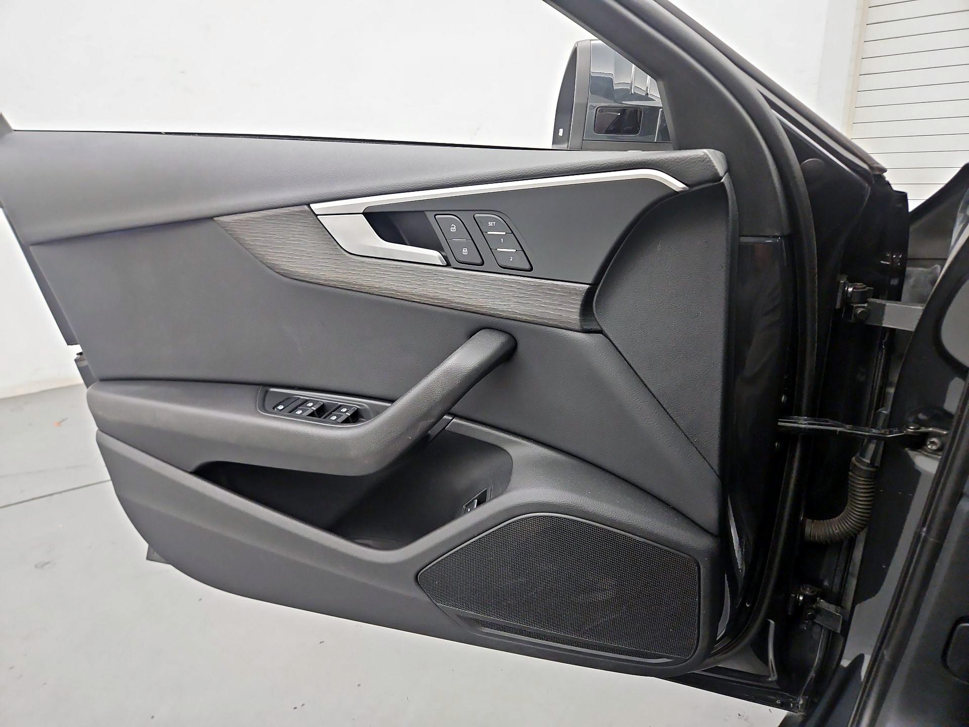 Thumbnail: 2019 Audi A4 - 12