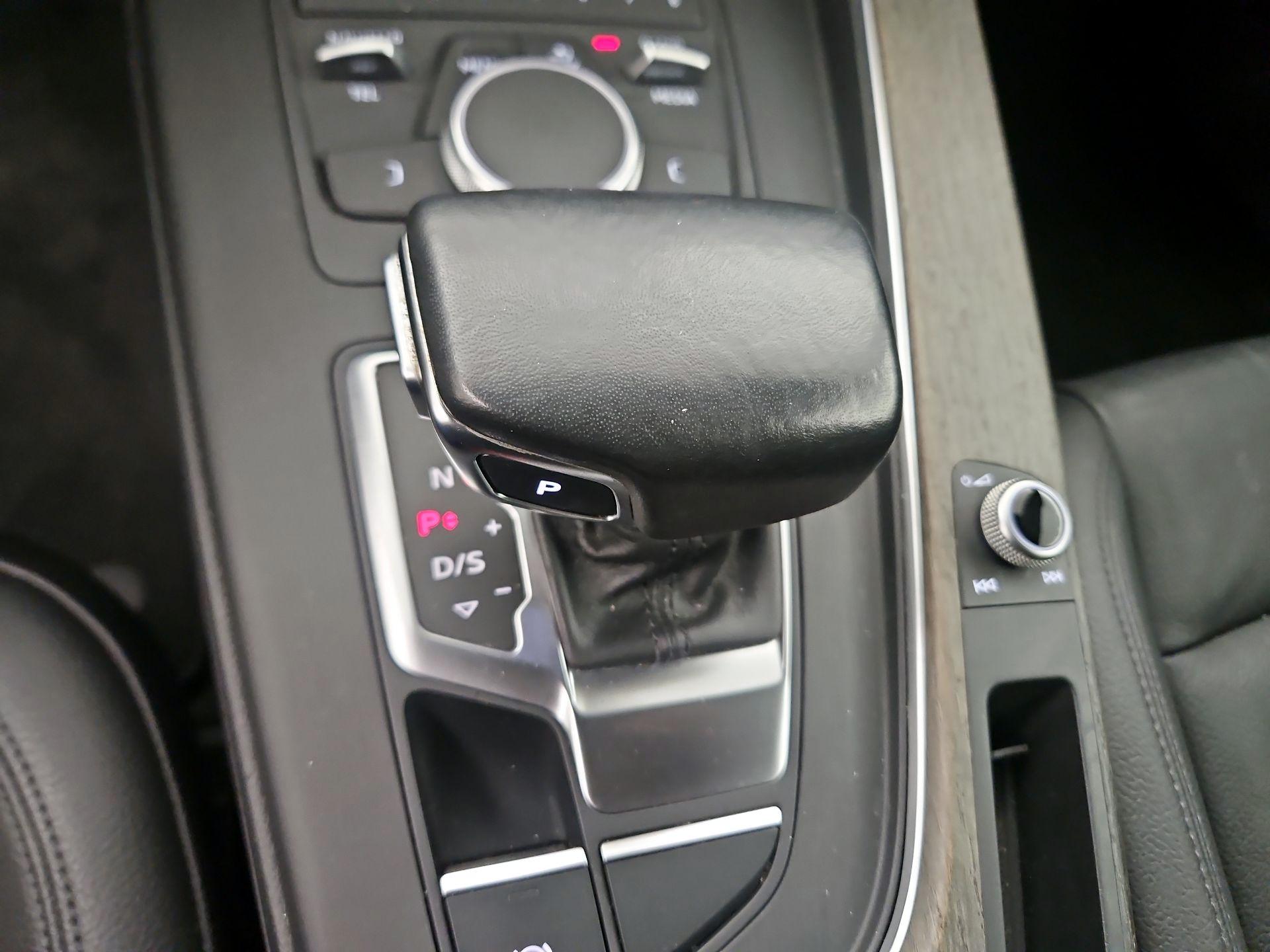 Thumbnail: 2019 Audi A4 - 17