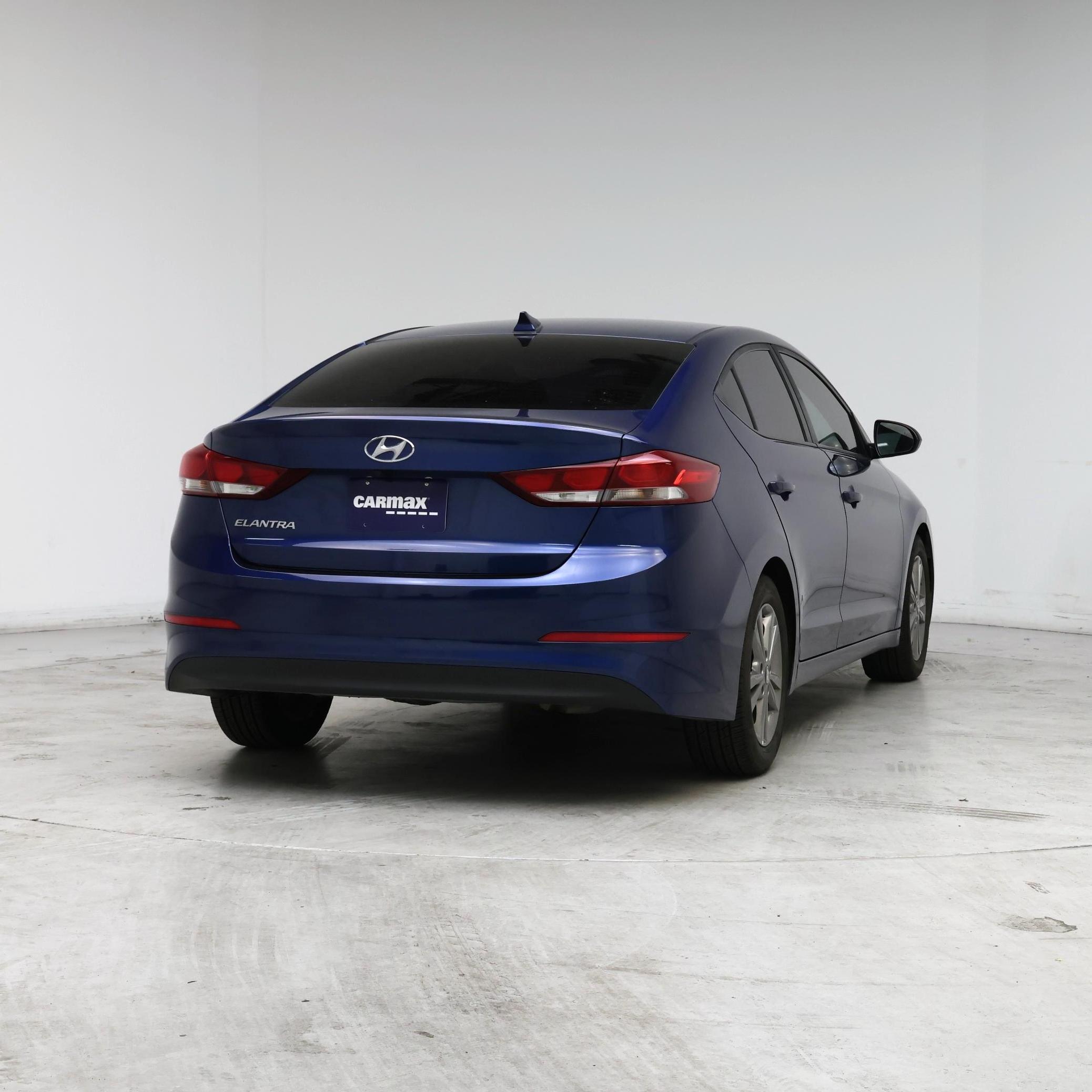 Thumbnail: 2018 Hyundai Elantra - 8