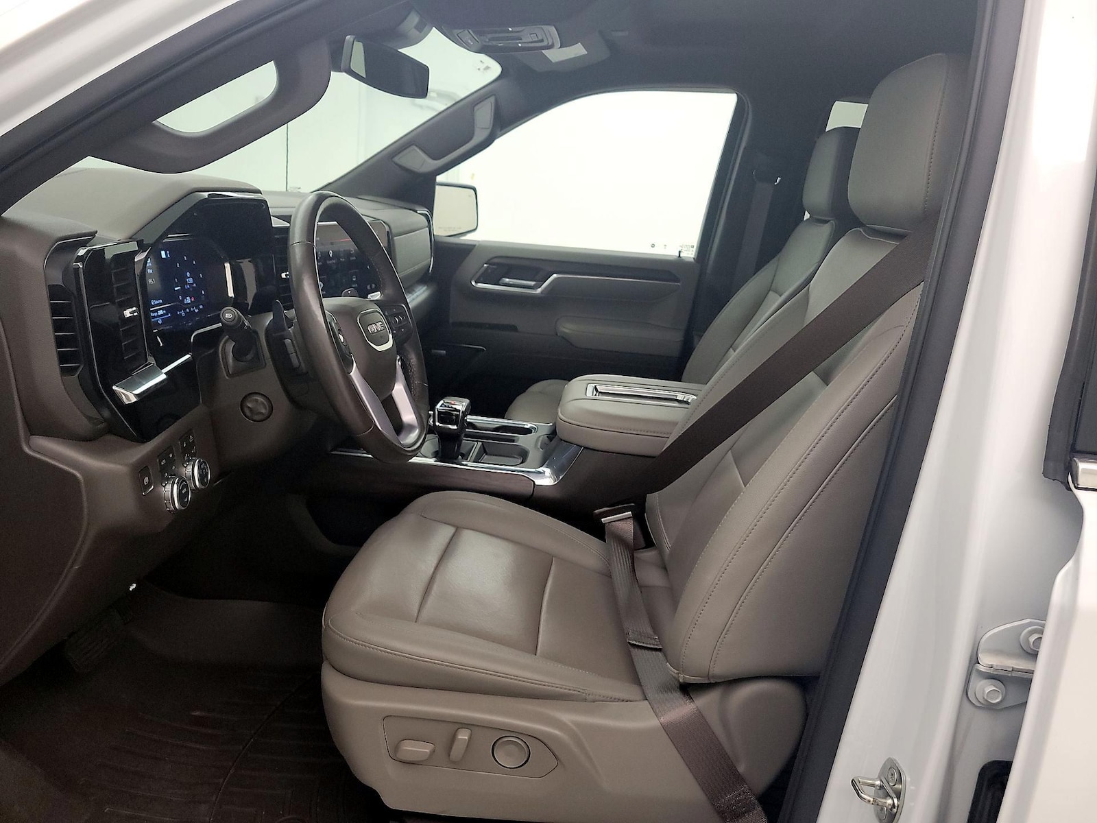 2022 GMC Sierra 1500 SLT - Photo 12