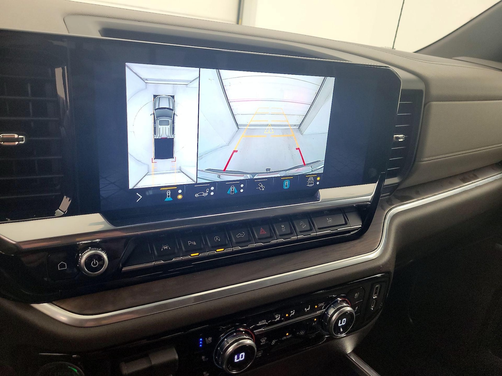 2022 GMC Sierra 1500 SLT - Photo 16