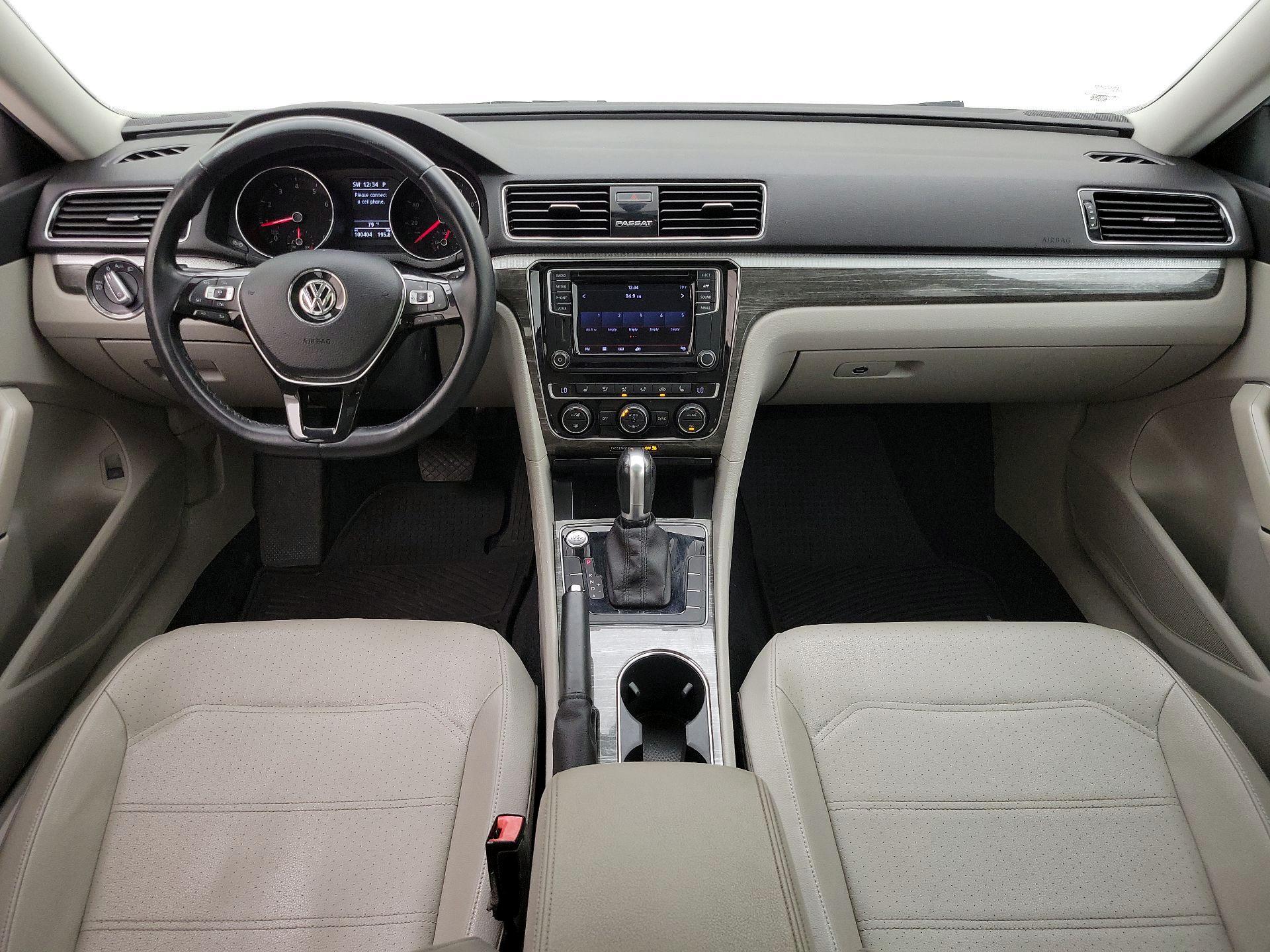 Thumbnail: 2018 Volkswagen Passat - 9