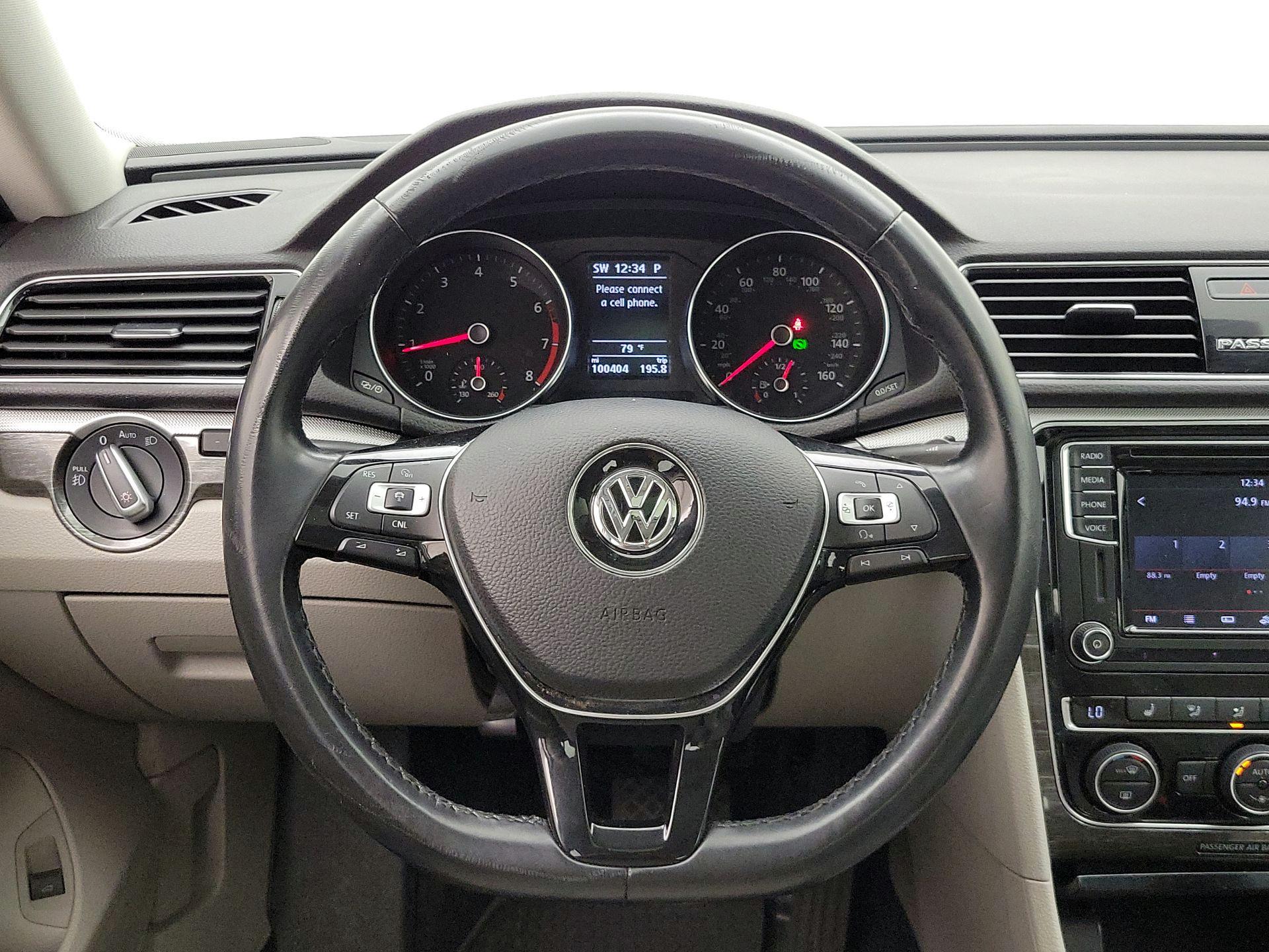 Thumbnail: 2018 Volkswagen Passat - 10