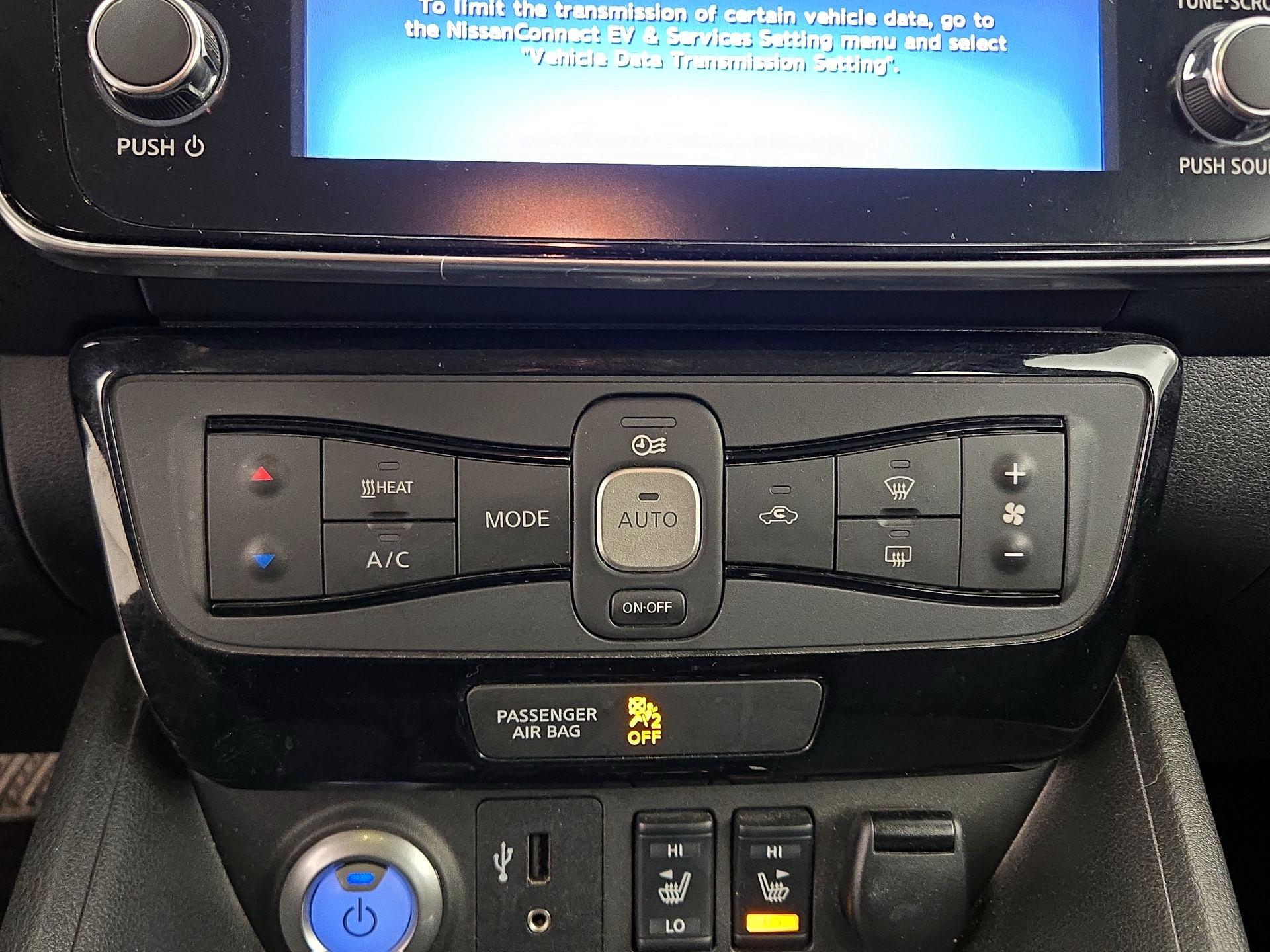 Thumbnail: 2019 Nissan Leaf - 17