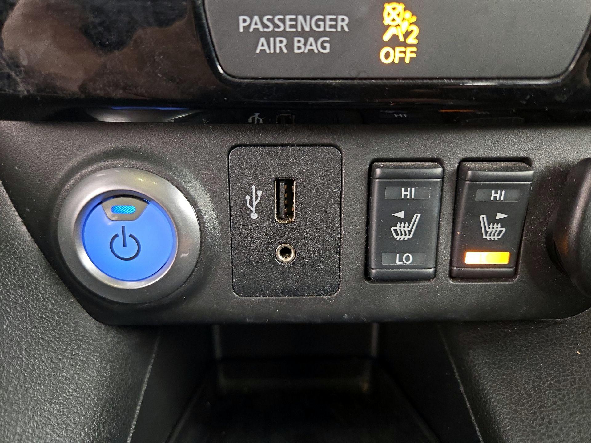 Thumbnail: 2019 Nissan Leaf - 19