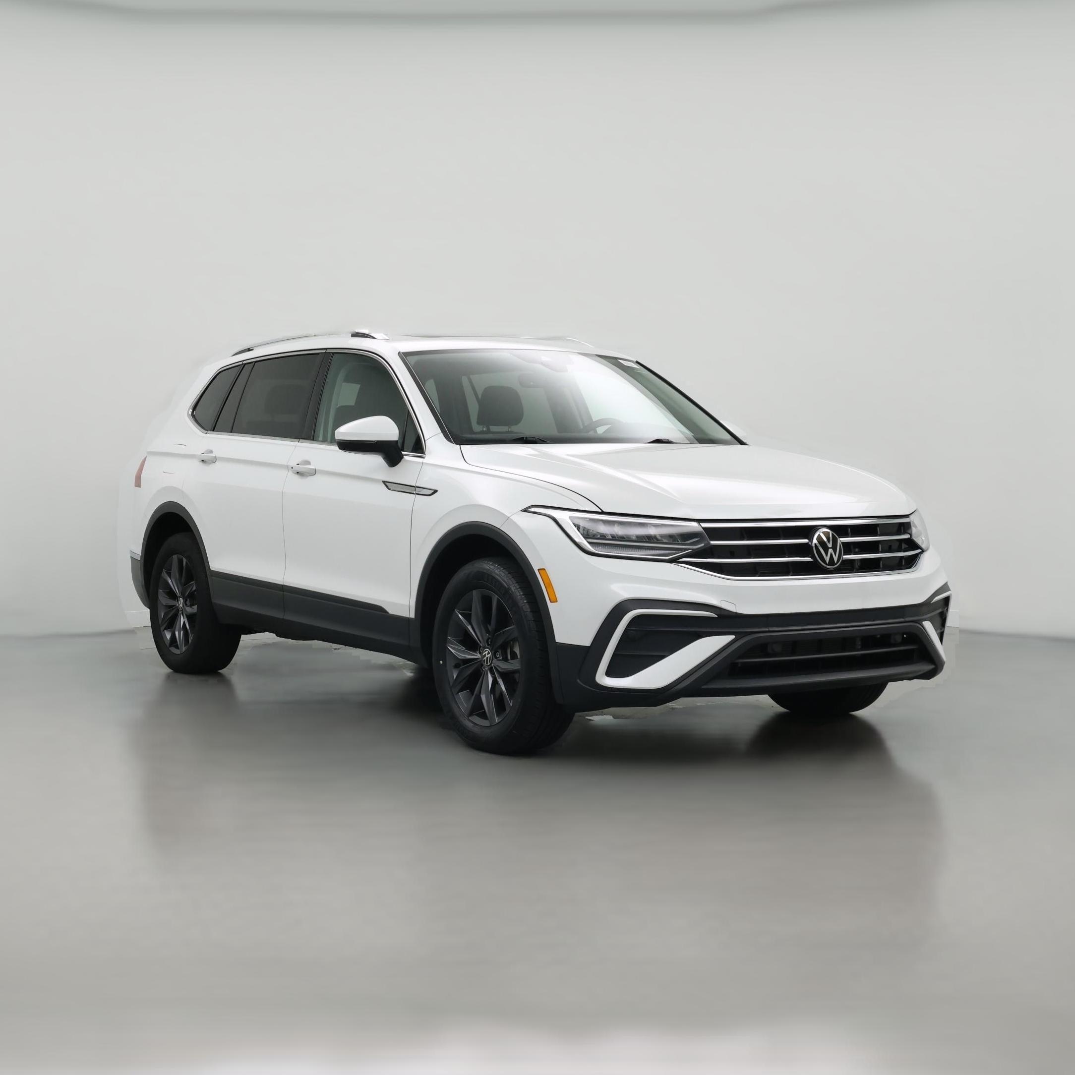 Thumbnail: 2023 Volkswagen Tiguan - 1