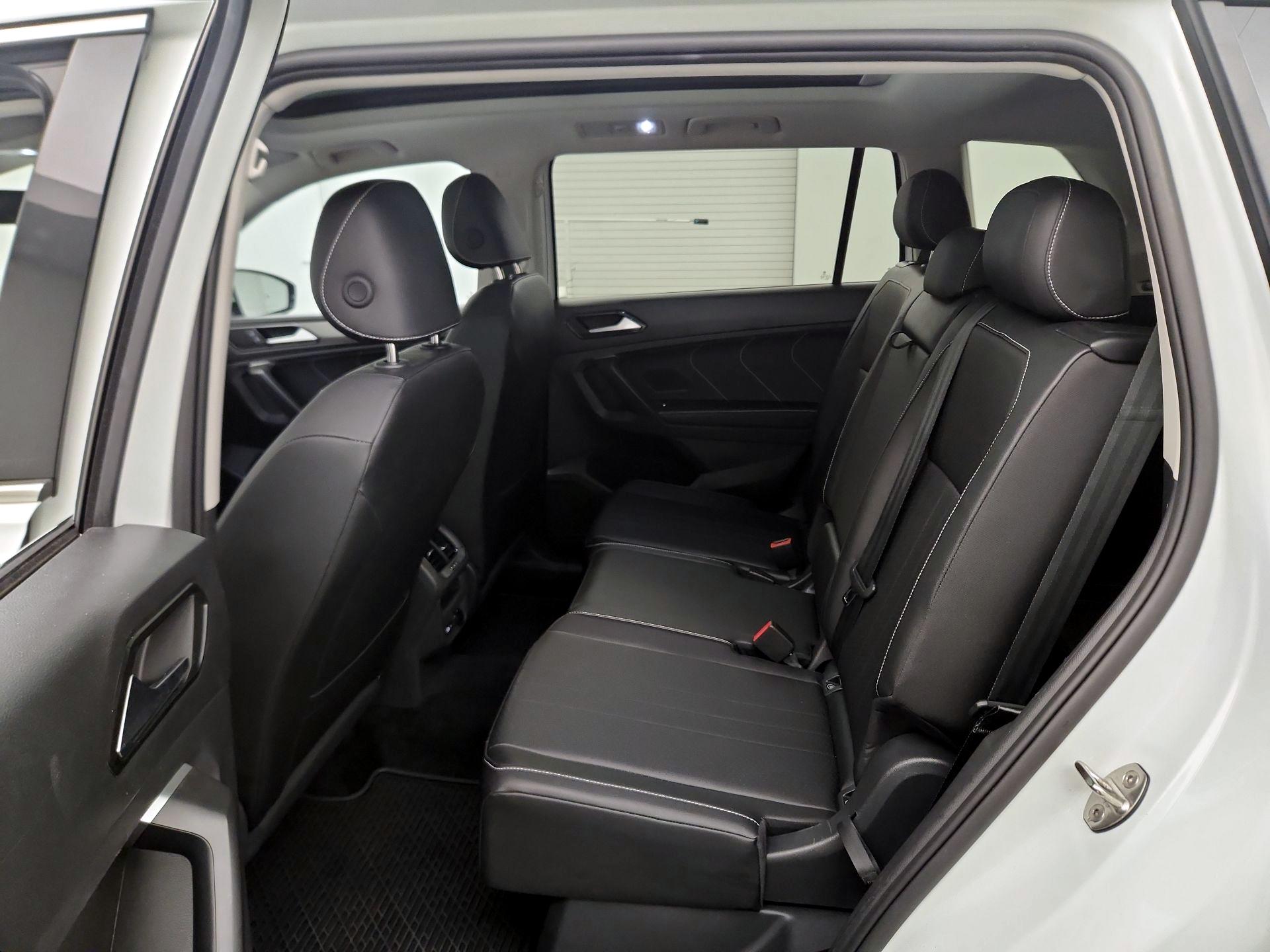 Thumbnail: 2023 Volkswagen Tiguan - 20