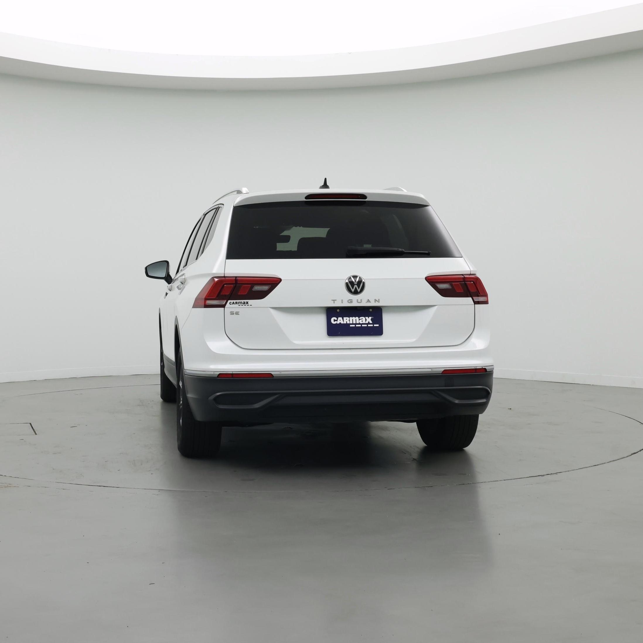 Thumbnail: 2023 Volkswagen Tiguan - 6