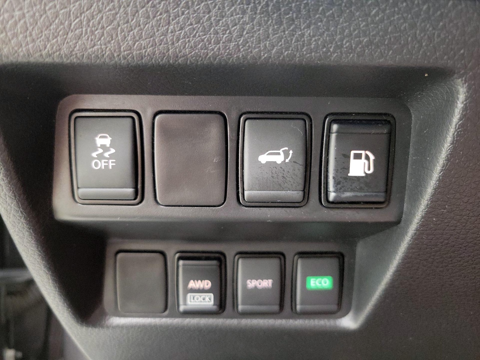 2018 Nissan Rogue SV - Photo 14