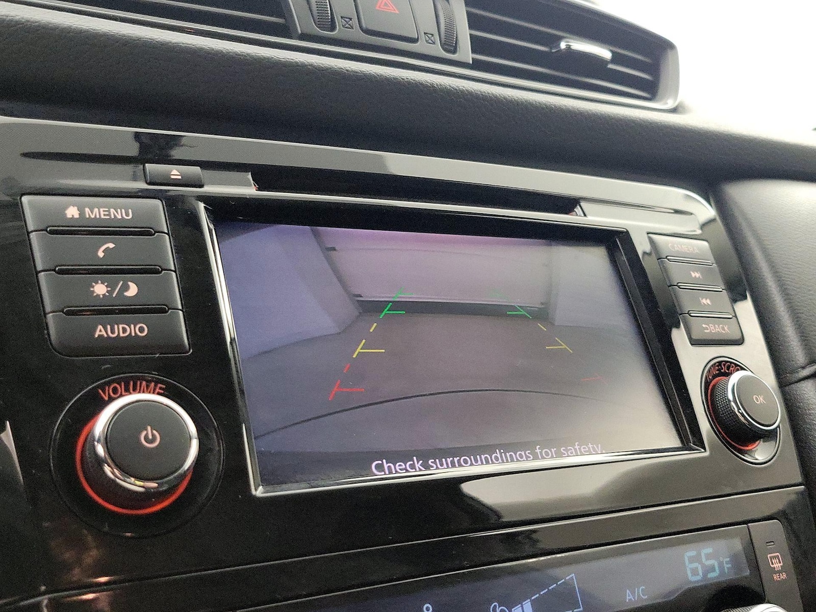 2018 Nissan Rogue SV - Photo 15