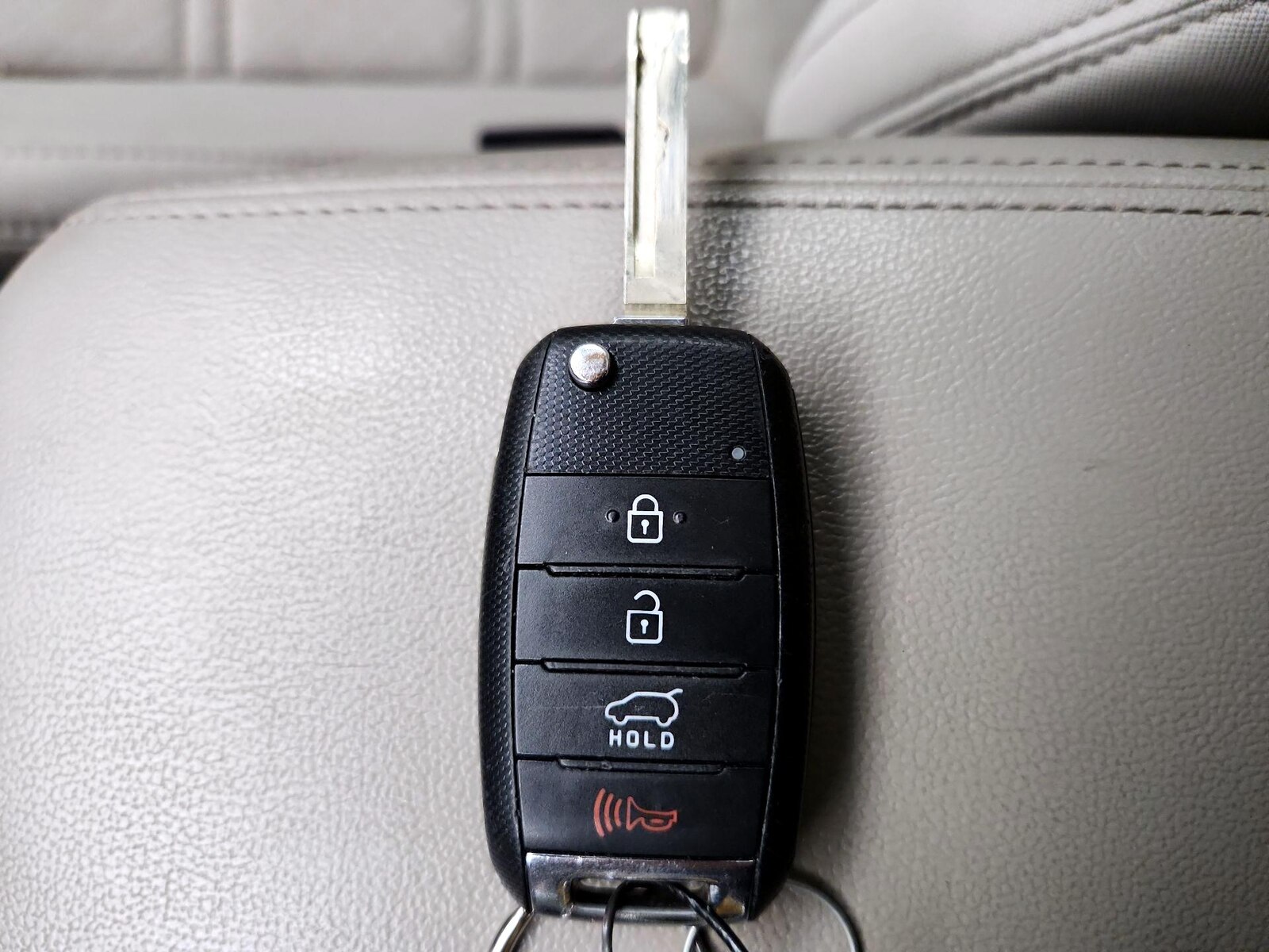 2017 Kia Sorento LX - Photo 25