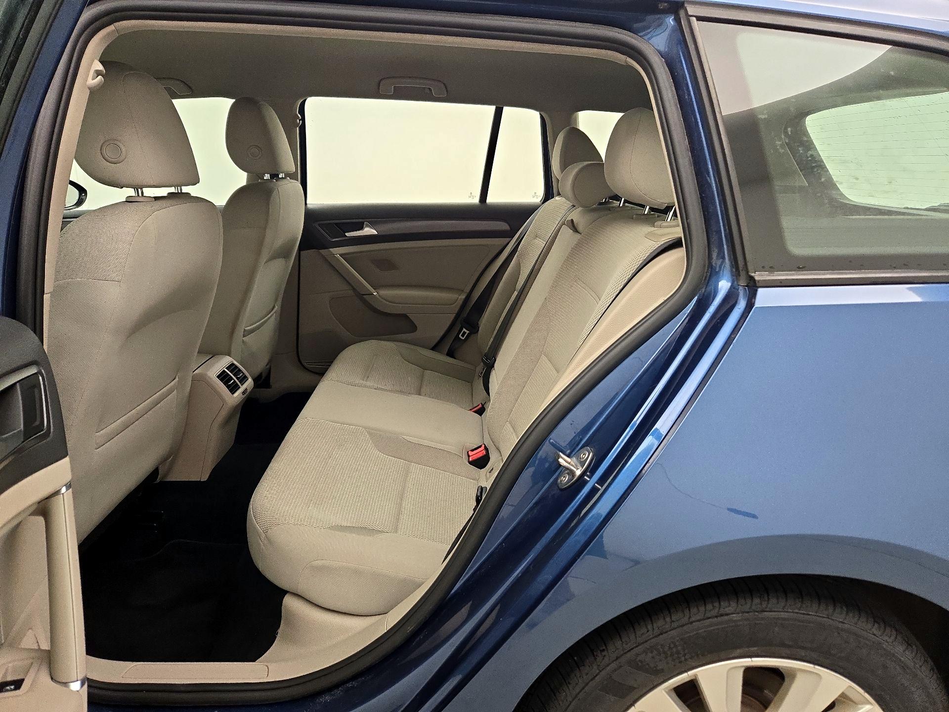 Thumbnail: 2019 Volkswagen Golf - 19