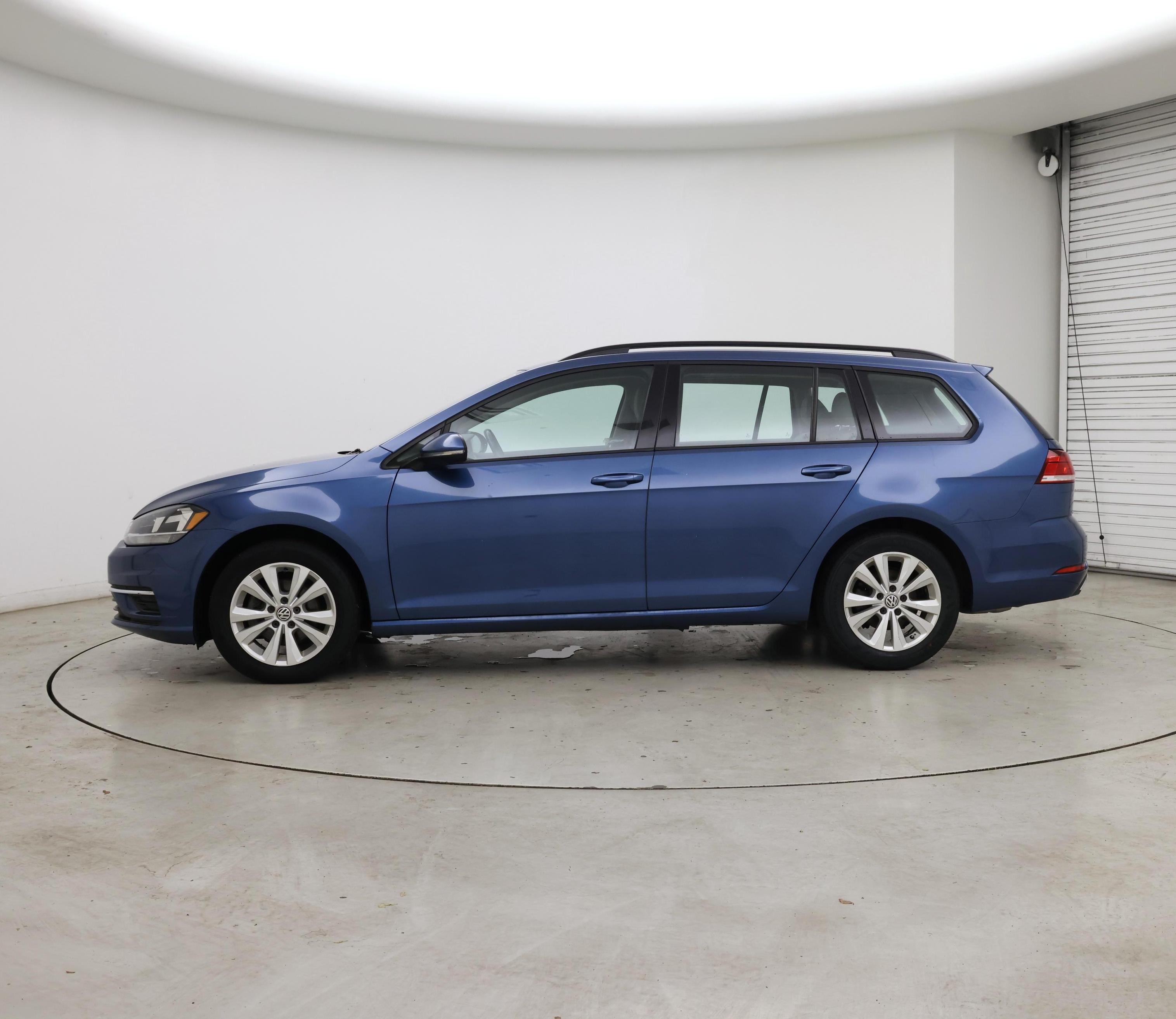 Thumbnail: 2019 Volkswagen Golf - 3