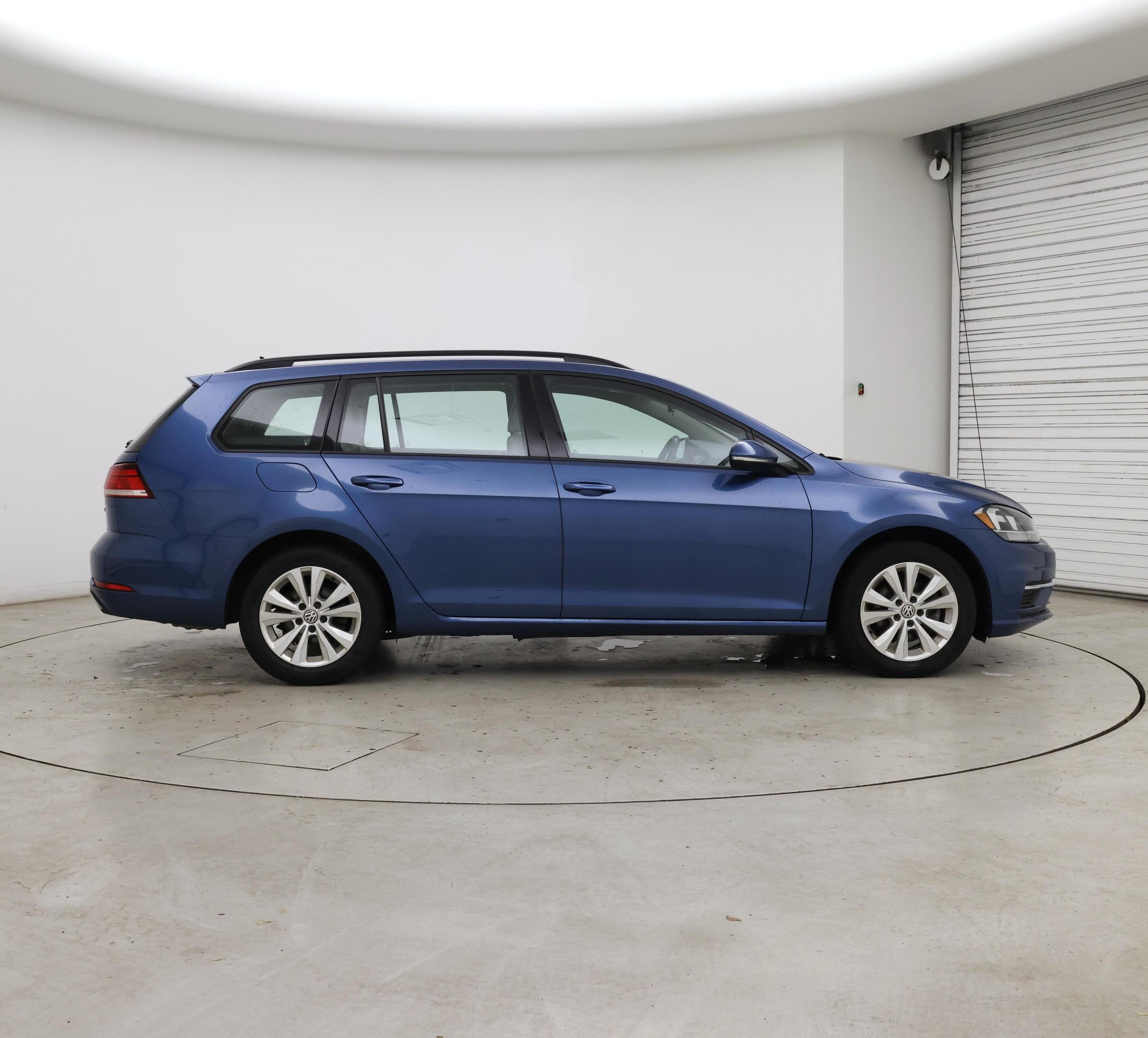 Thumbnail: 2019 Volkswagen Golf - 7