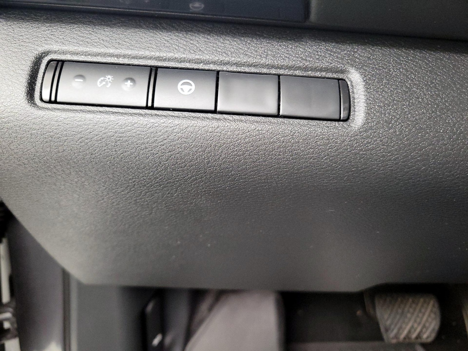 2022 Nissan Pathfinder SV - Photo 14