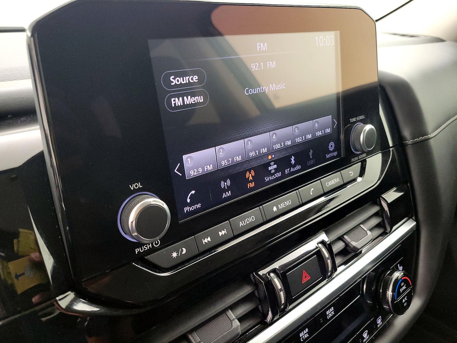 2022 Nissan Pathfinder SV - Photo 16