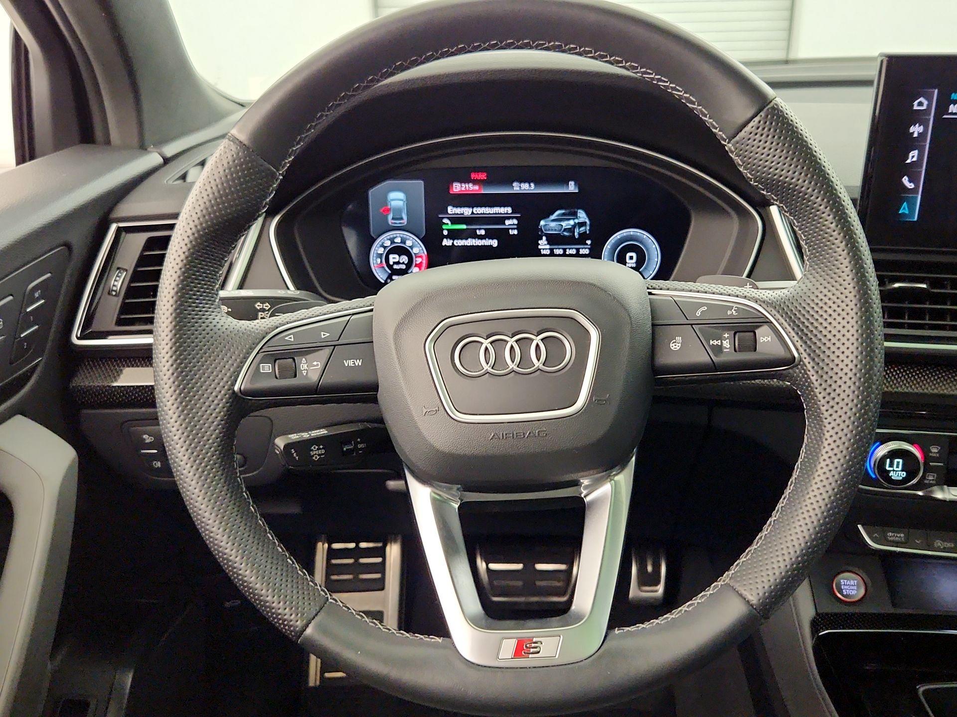 Thumbnail: 2022 Audi SQ5 - 10