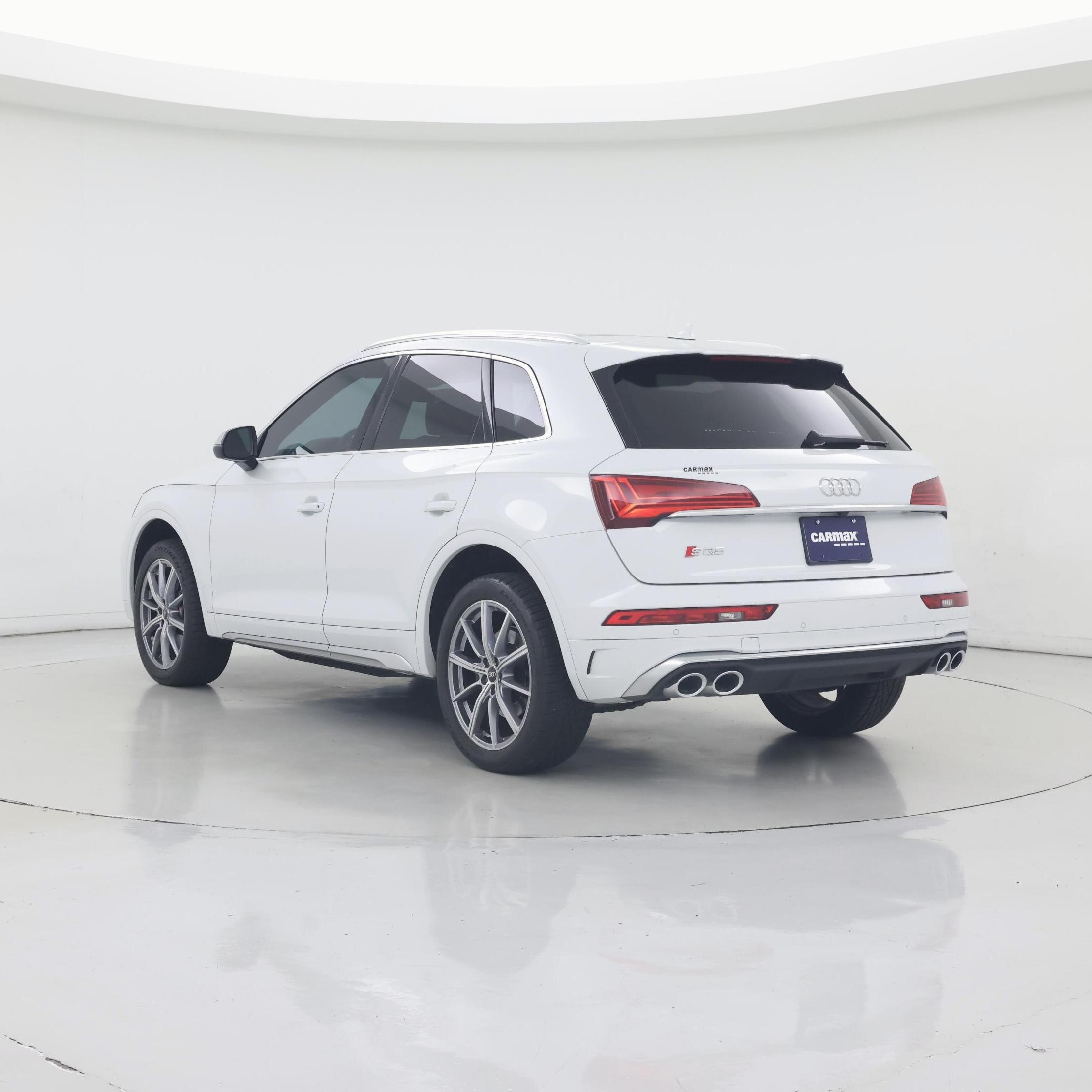 Thumbnail: 2022 Audi SQ5 - 2