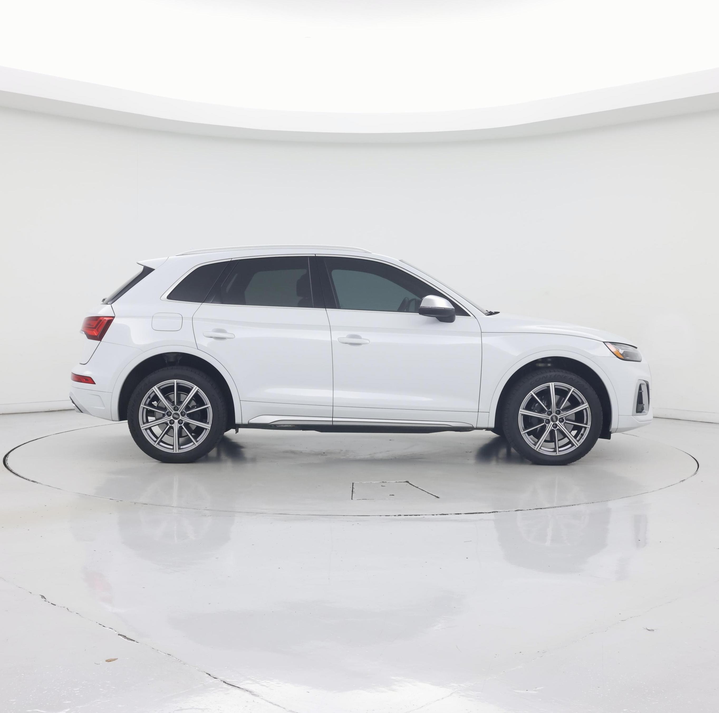Thumbnail: 2022 Audi SQ5 - 7