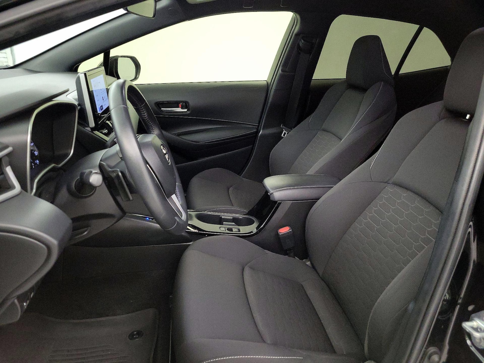 2023 Toyota Corolla Hatchback SE - Photo 12