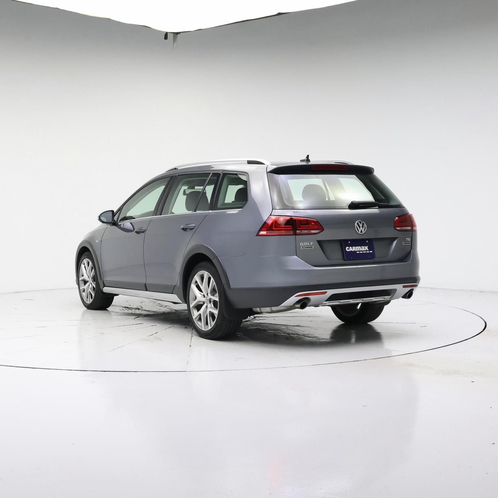 Thumbnail: 2017 Volkswagen Golf - 2