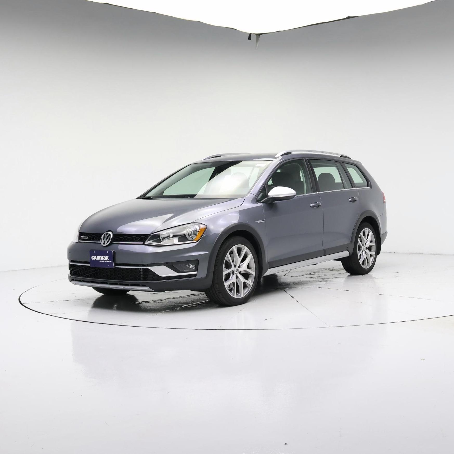 Thumbnail: 2017 Volkswagen Golf - 4