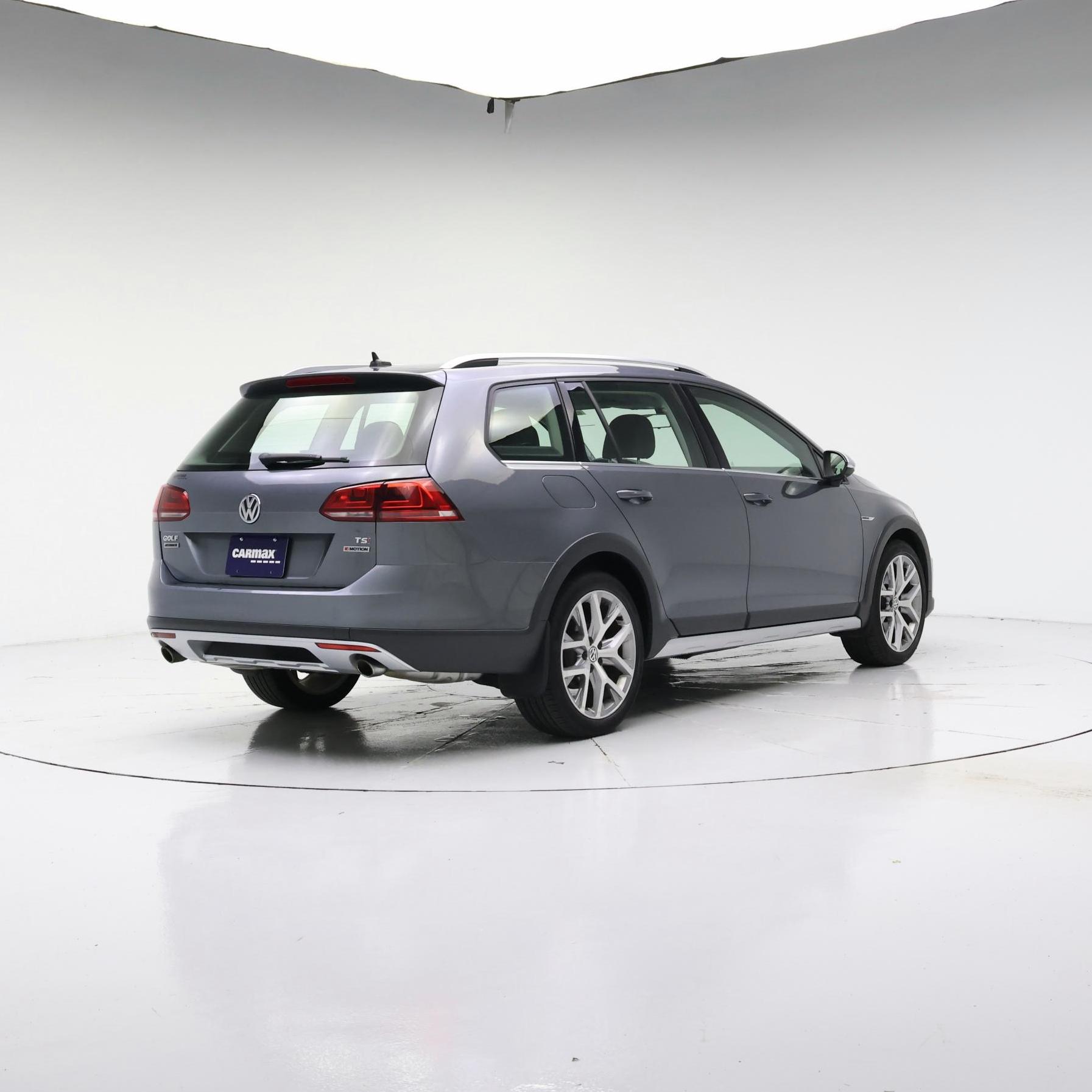 Thumbnail: 2017 Volkswagen Golf - 8