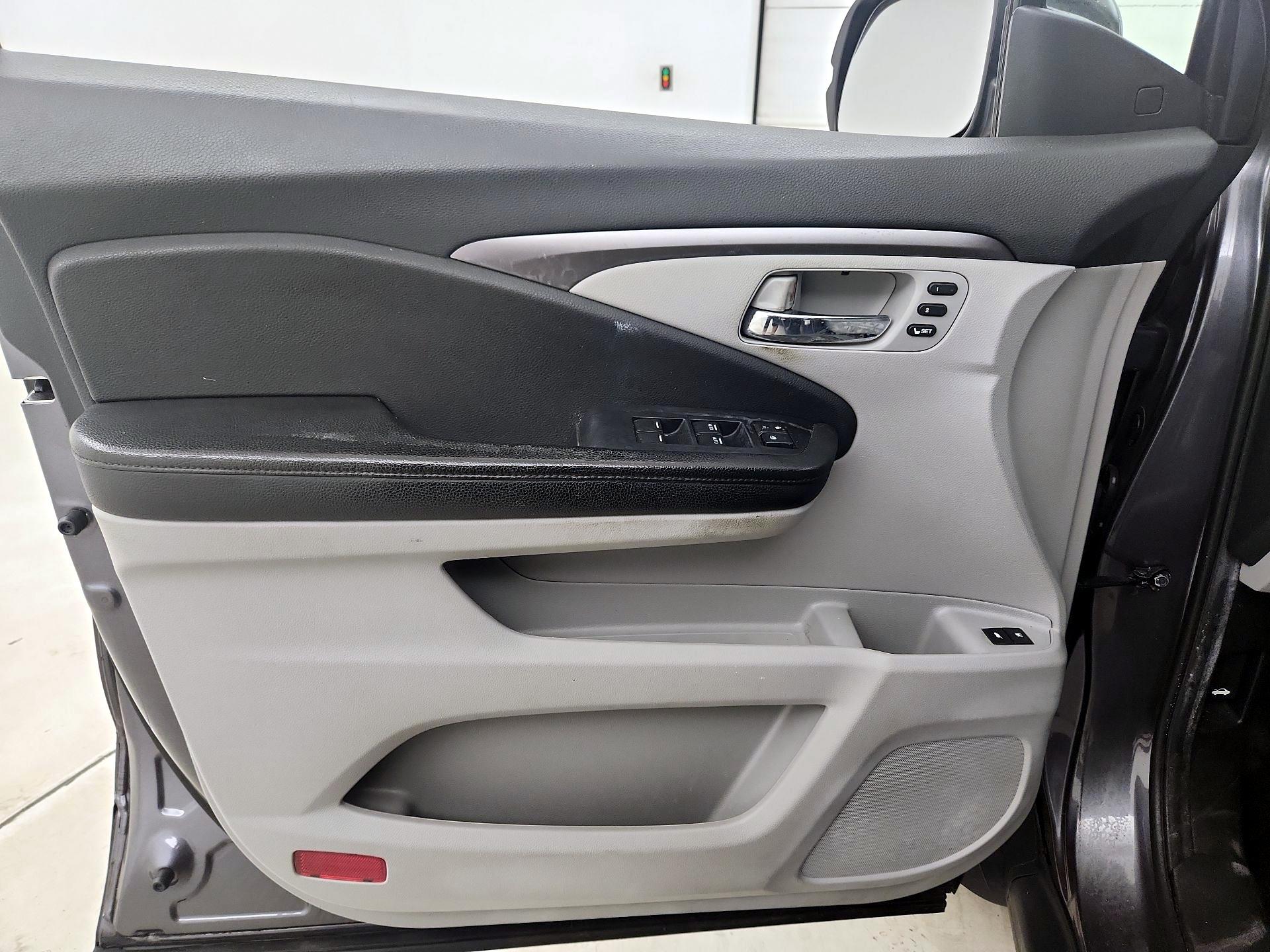 Thumbnail: 2021 Honda Pilot - 12