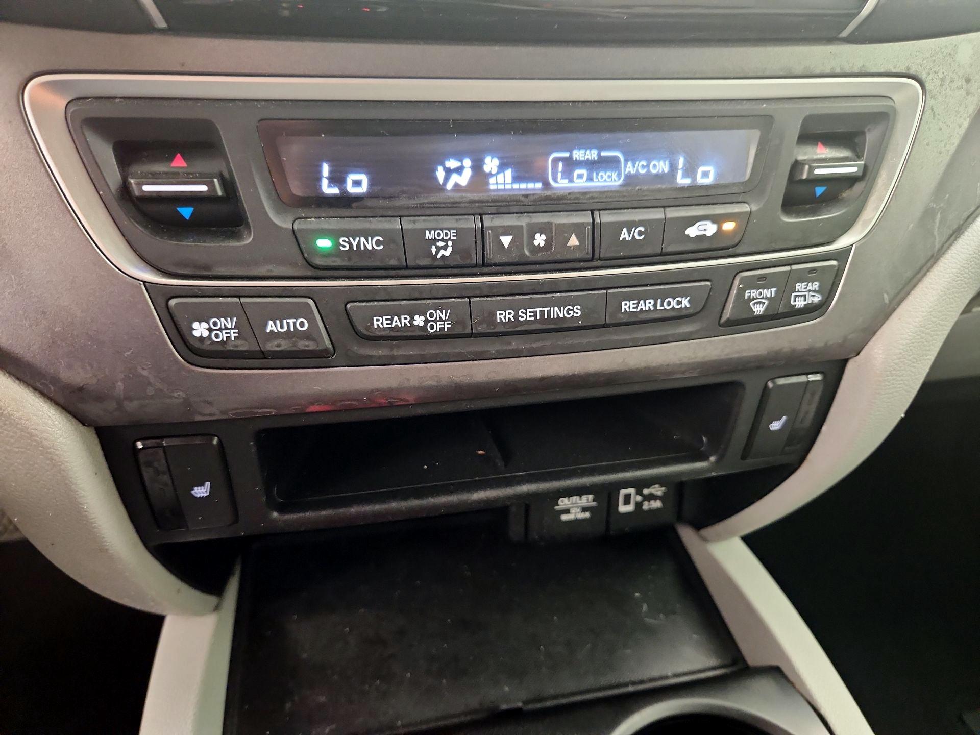 Thumbnail: 2021 Honda Pilot - 16