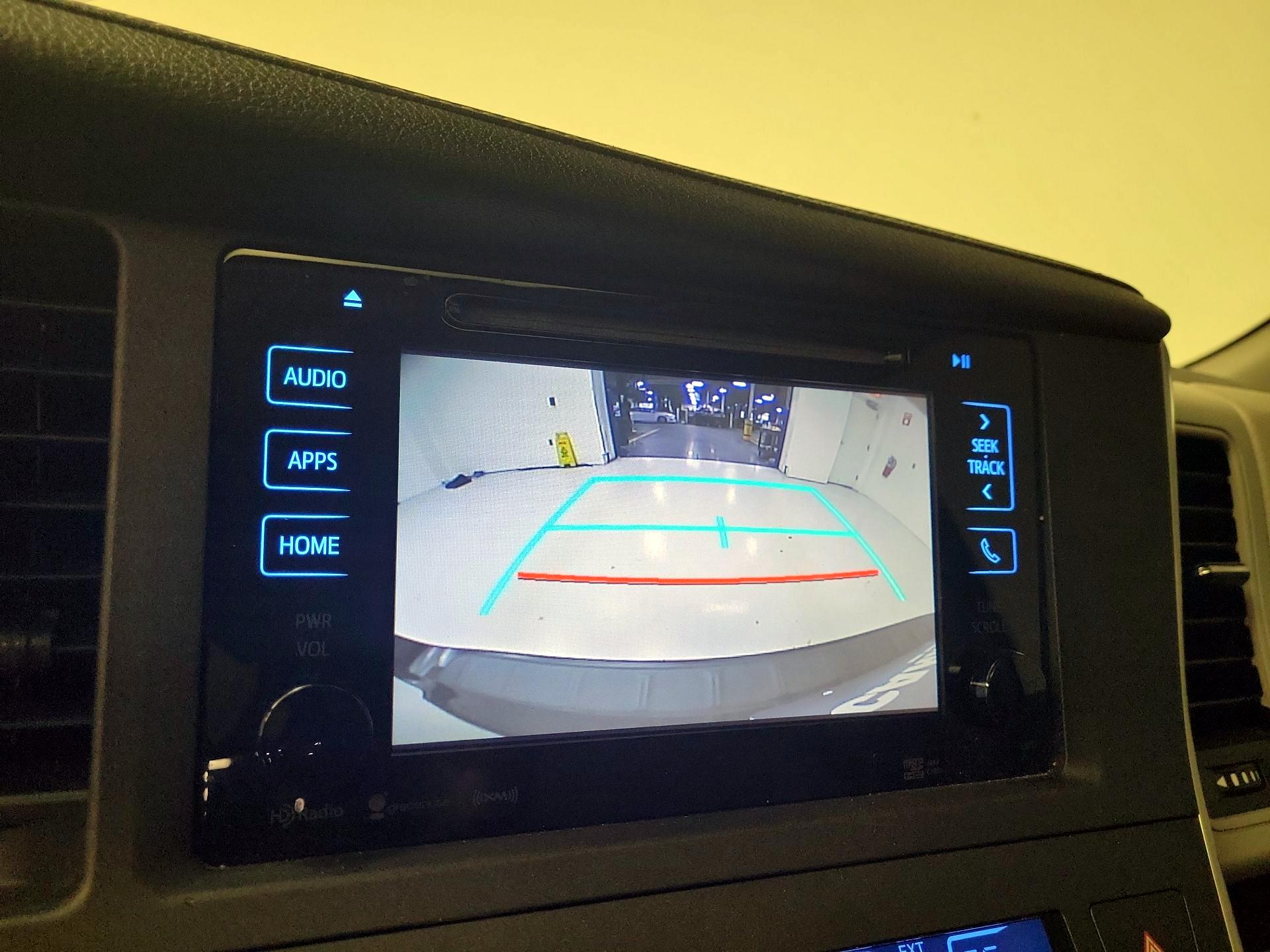 Thumbnail: 2016 Toyota Sienna - 14