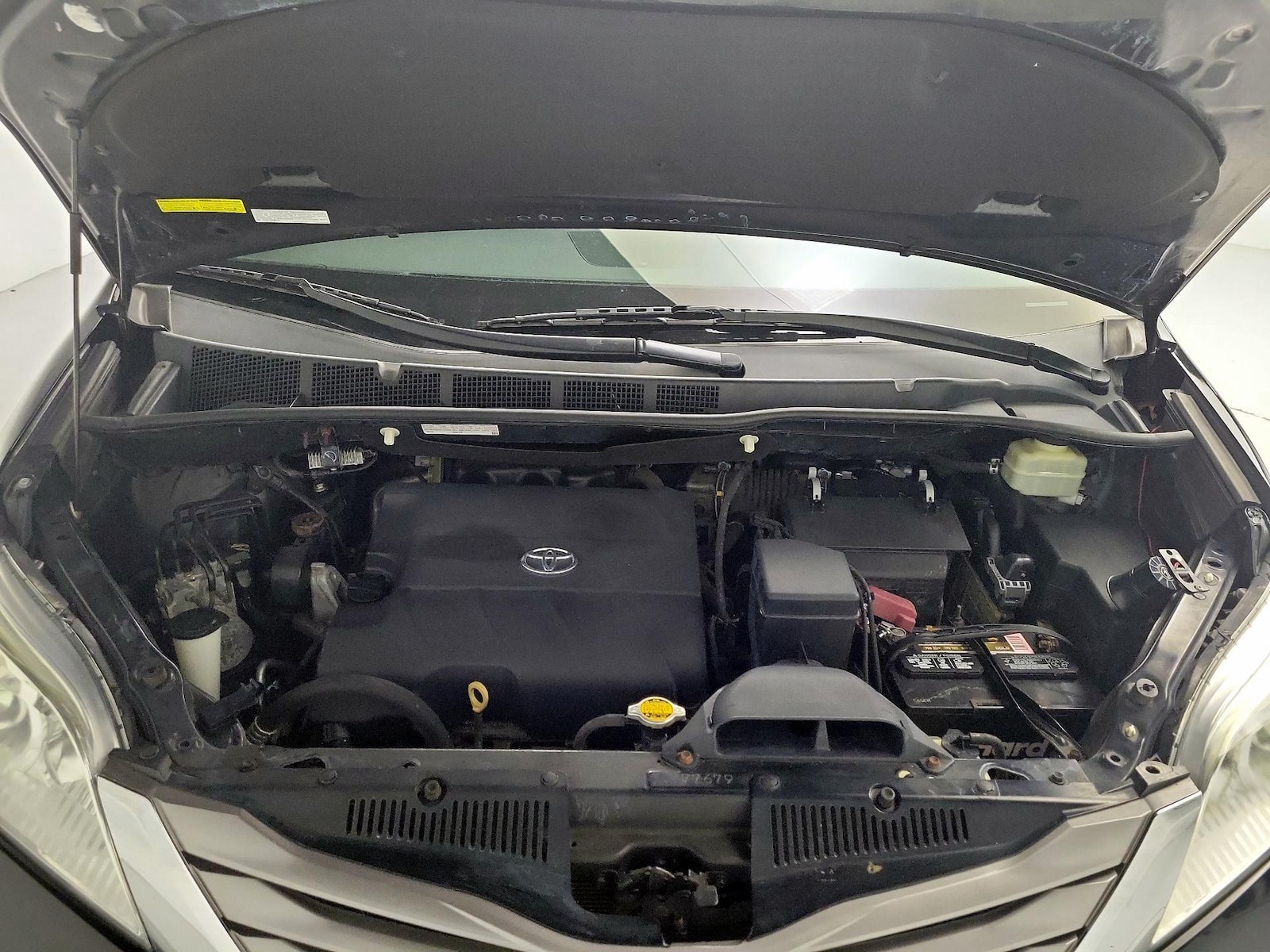 2016 Toyota Sienna XLE - Photo 25