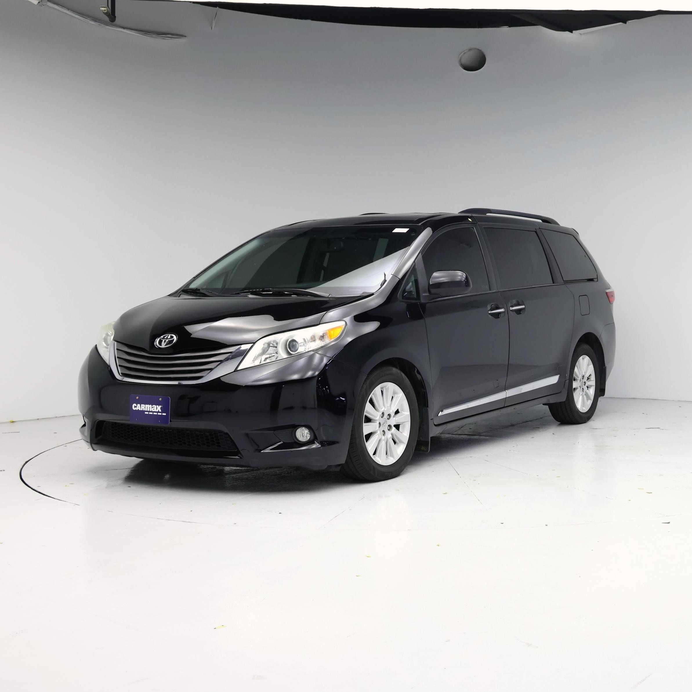 Thumbnail: 2016 Toyota Sienna - 4